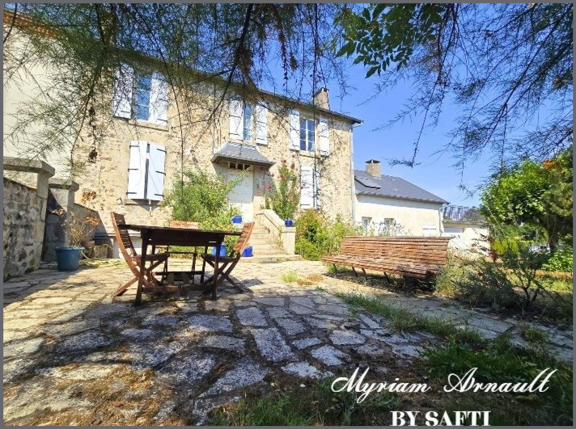 Grande maison en pierre 4 chambres avec dépendance