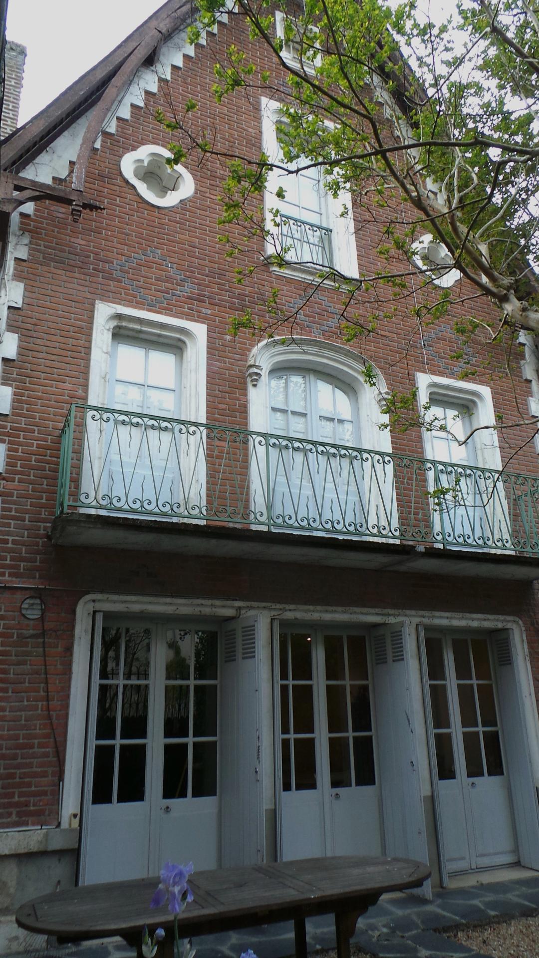 Centre ville Maison atypique avec vue sur la Loire et le Château