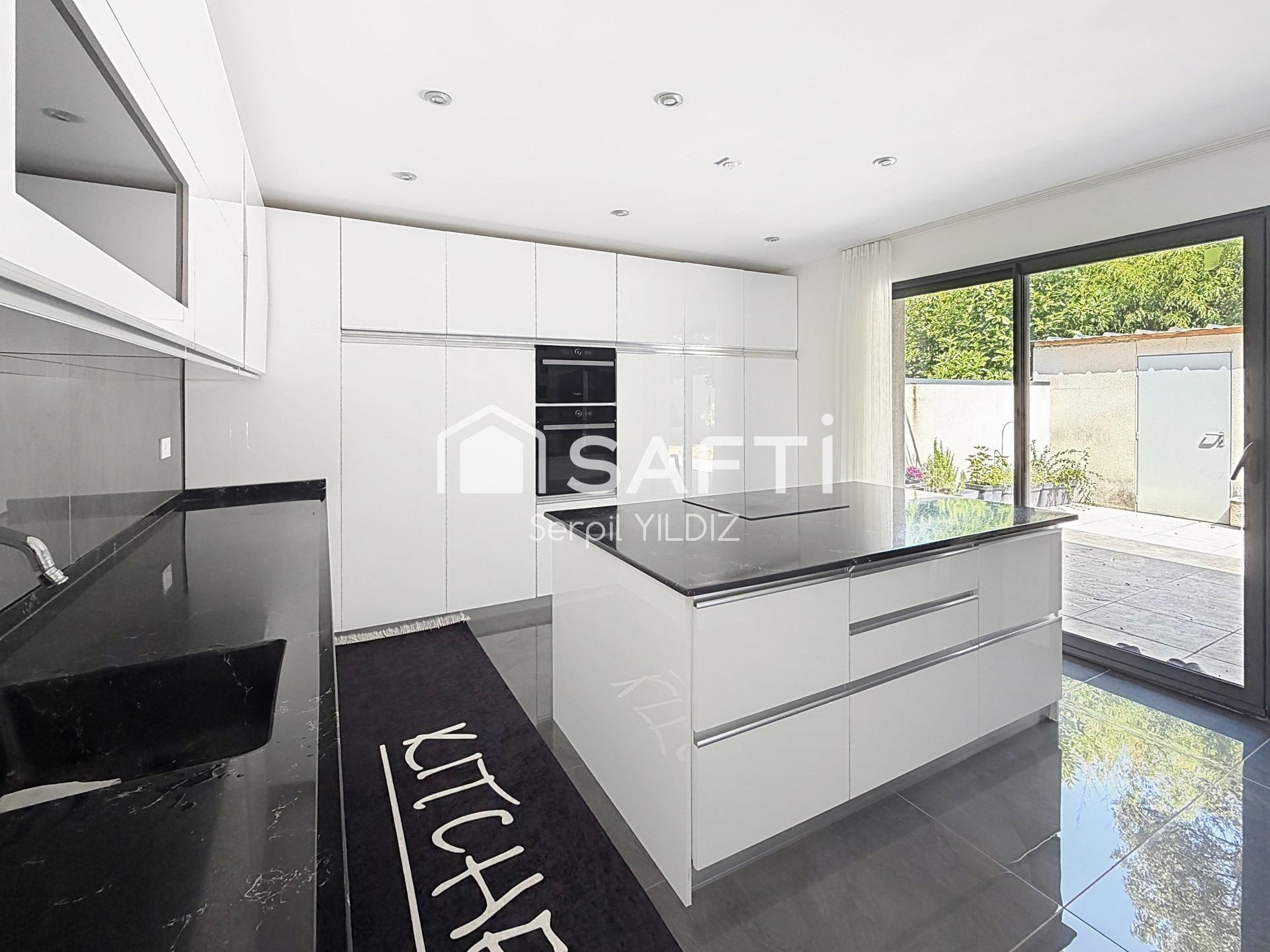 Photo SAFTI — Maison 7 pièces, 163 m² à La Ville Aux Dames 5