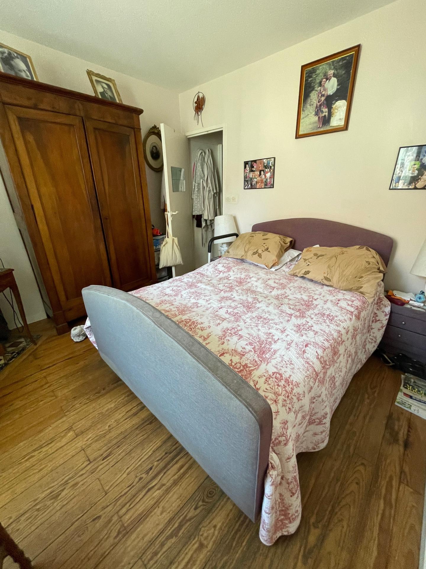 Photo 3 of the listing.