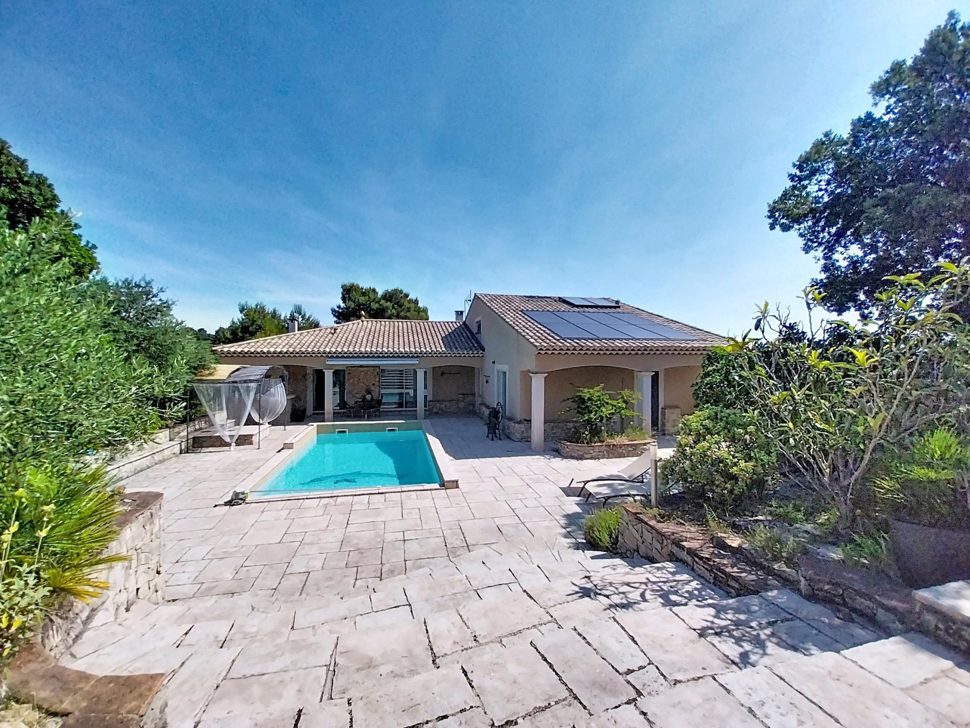 Photo 10 of the listing.