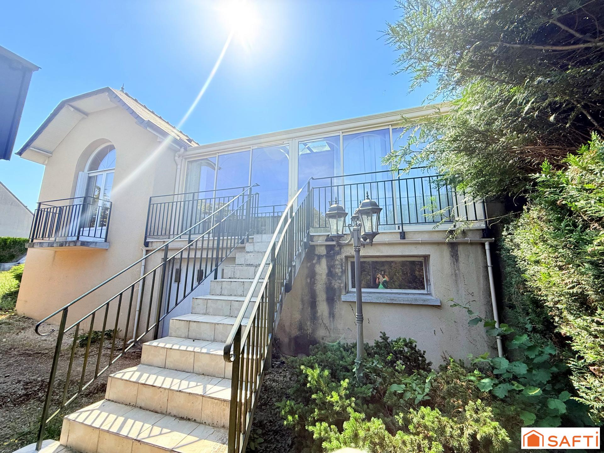 Maison atypique sur 2345 m2 de terrain entièrement clos