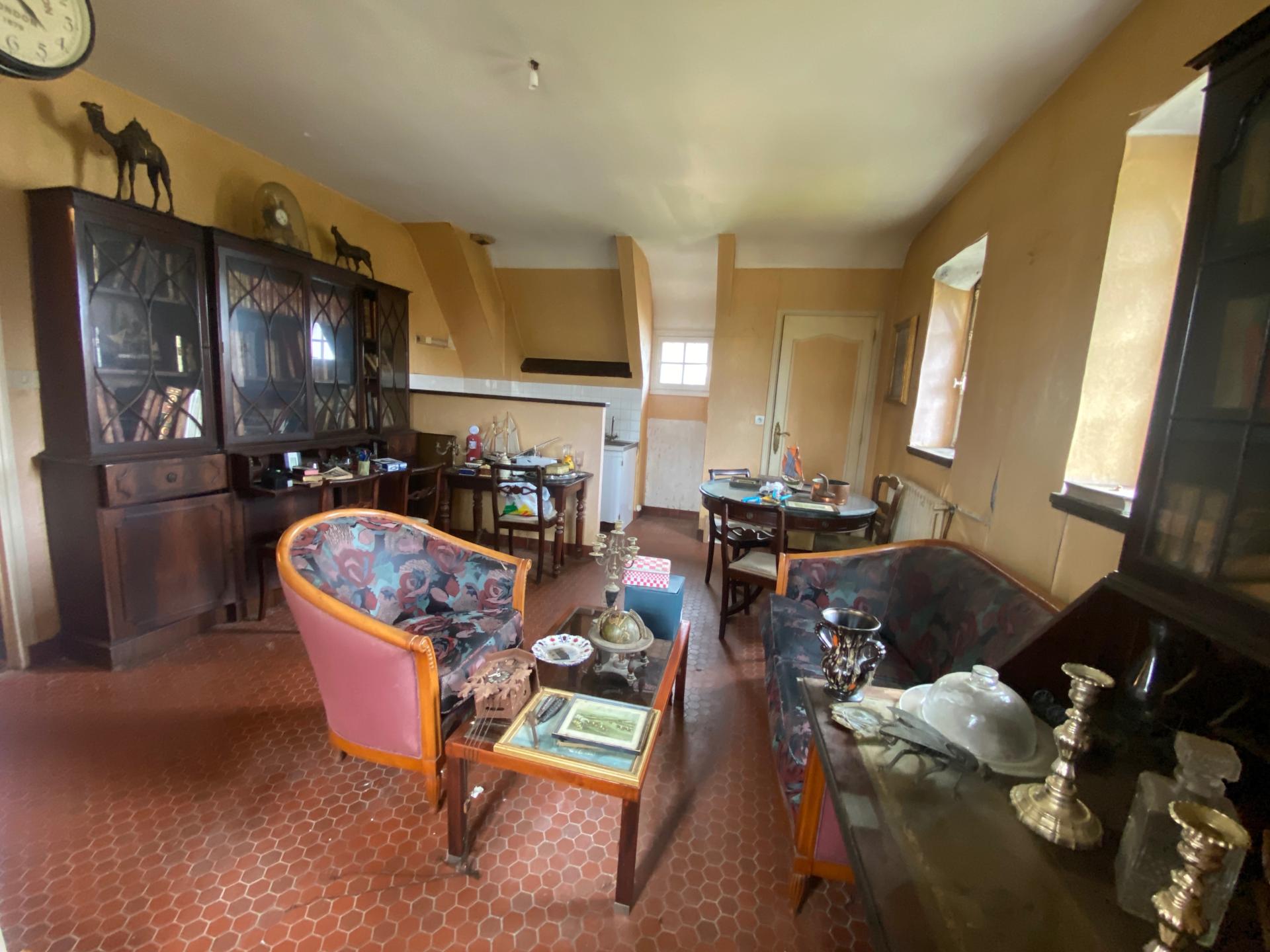 Photo 10 of the listing.