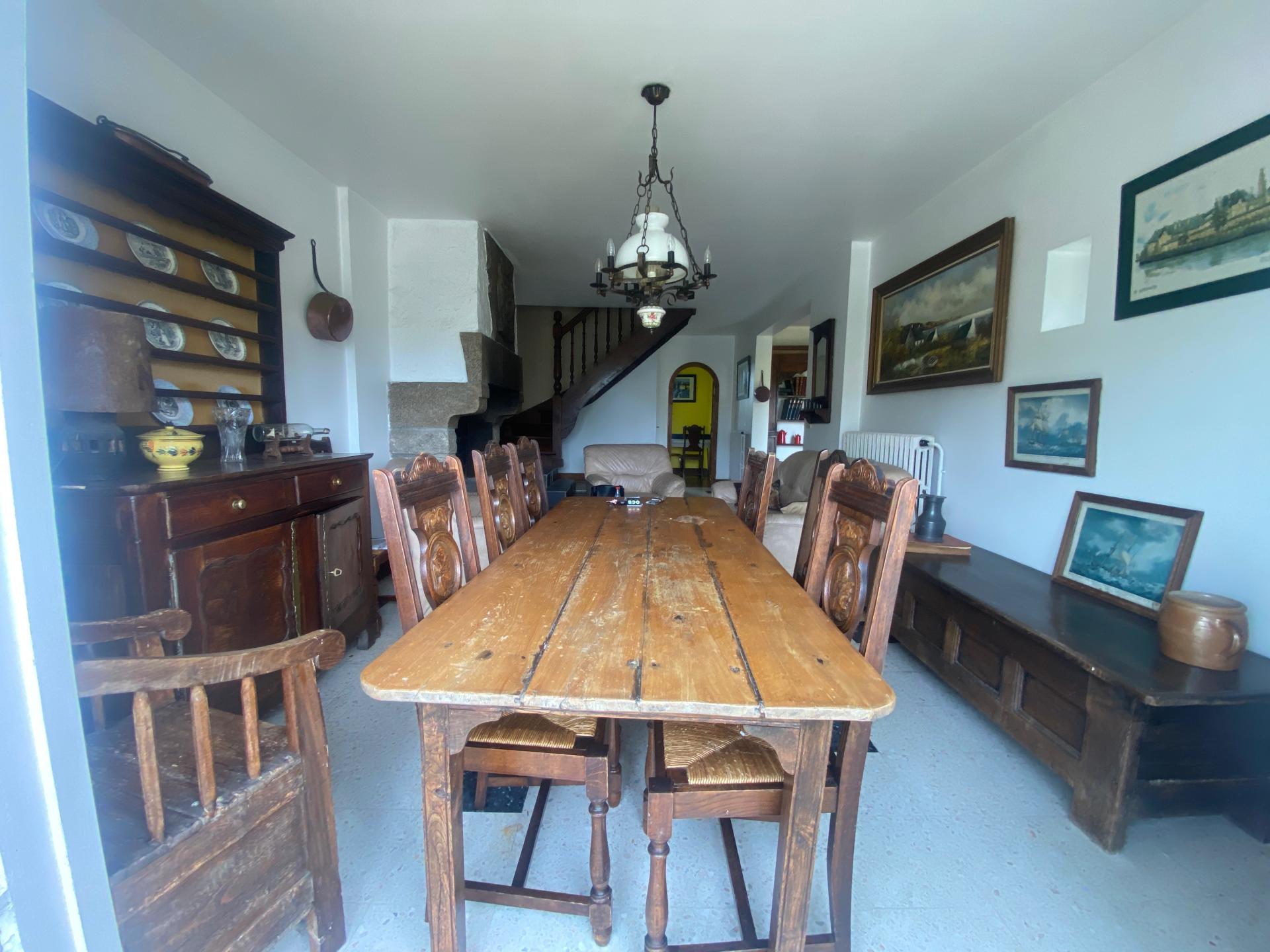Photo 6 of the listing.