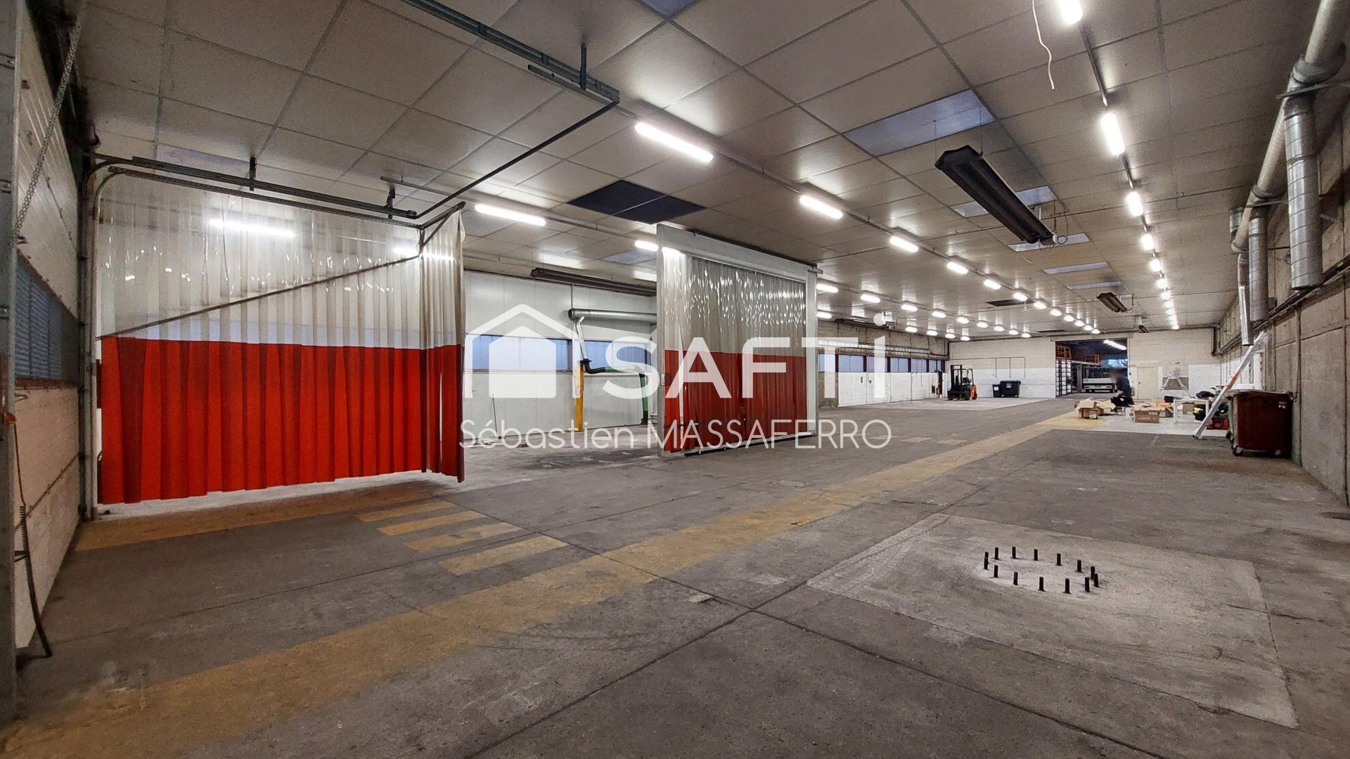 Local industriel avec stockage, atelier et bureaux