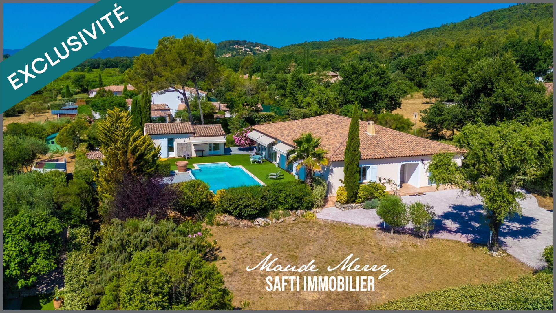 Coup de coeur - villa de plain-pied 160 m2 + véranda 35 m2 - dépendance de 15 m2 - 5 chambres dont 3 avec leur salle d'eau privative - piscine - forage - tout à l'égout - terrain de 2500 m2 plein sud et belle vue dégagée
