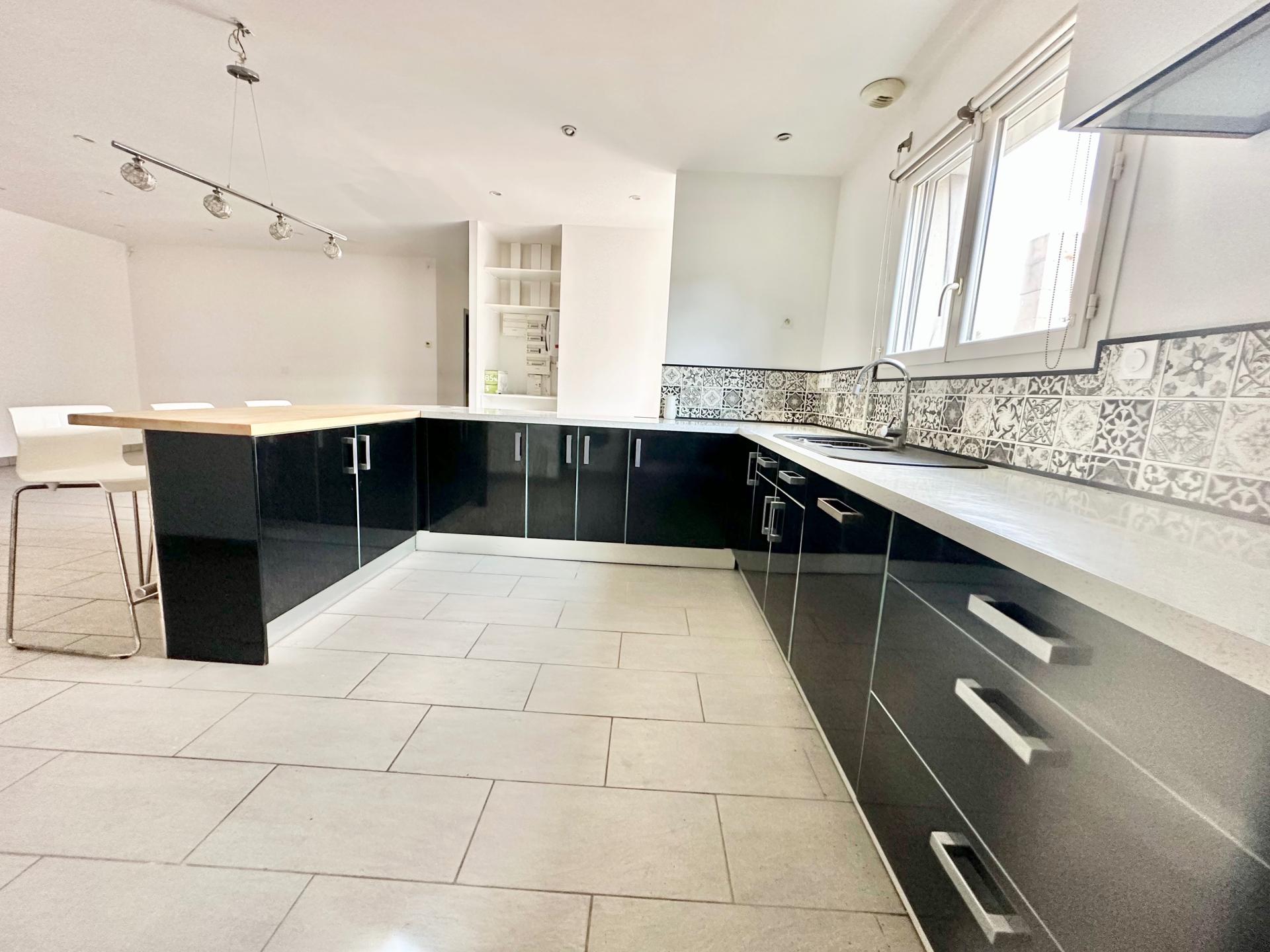 Photo SAFTI — Maison 4 pièces, 101 m² à Bedenac 3