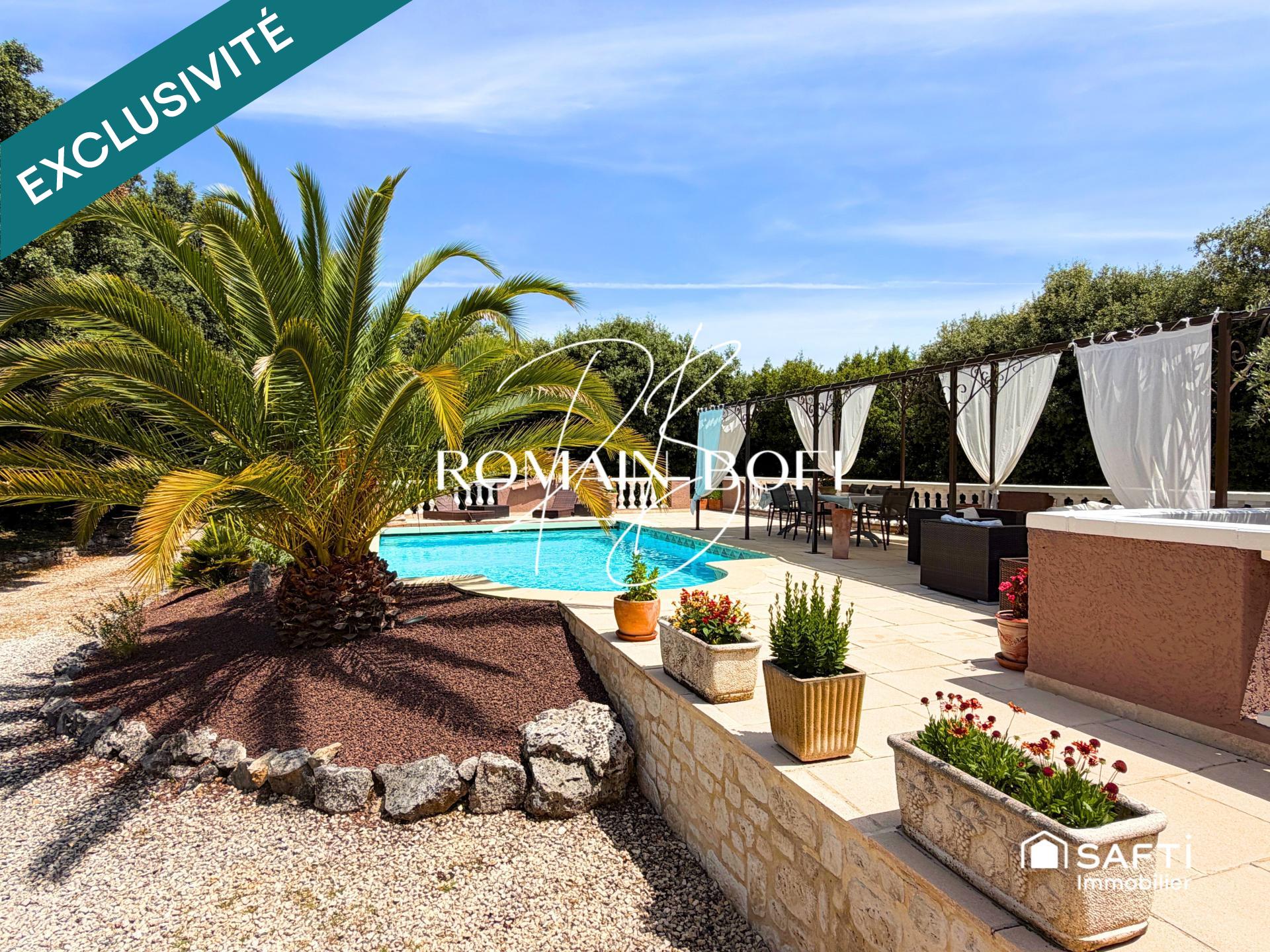 Maison 8 pièces de 242m2 sur 2000m2 de terrain avec piscine
