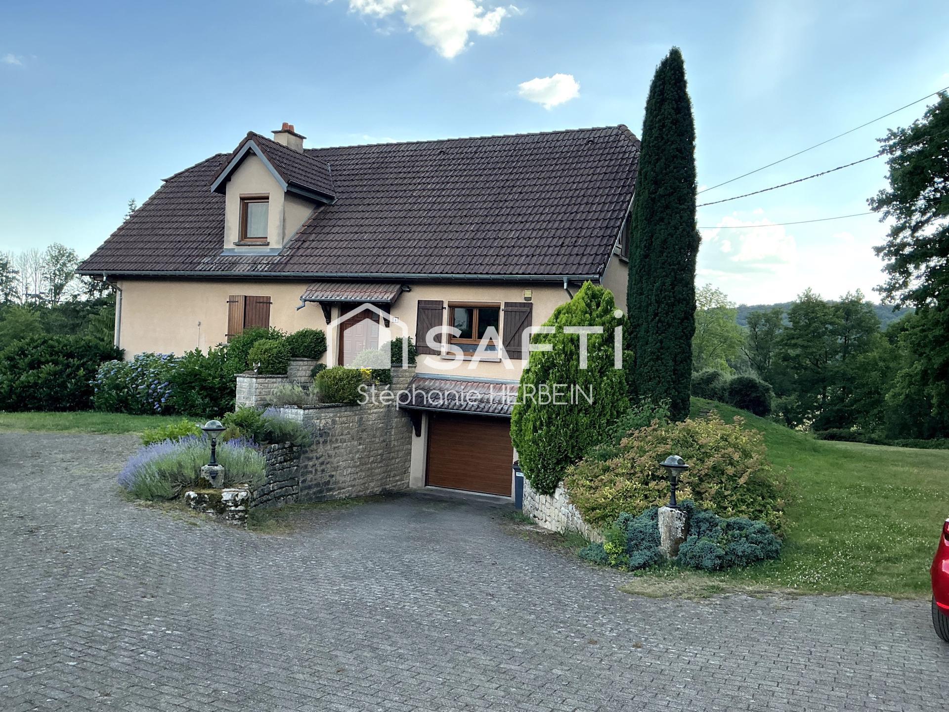 Maison 6 pièces 178 m² · à Bourg-sous-Chatelet · 178 m² · 390 000 €