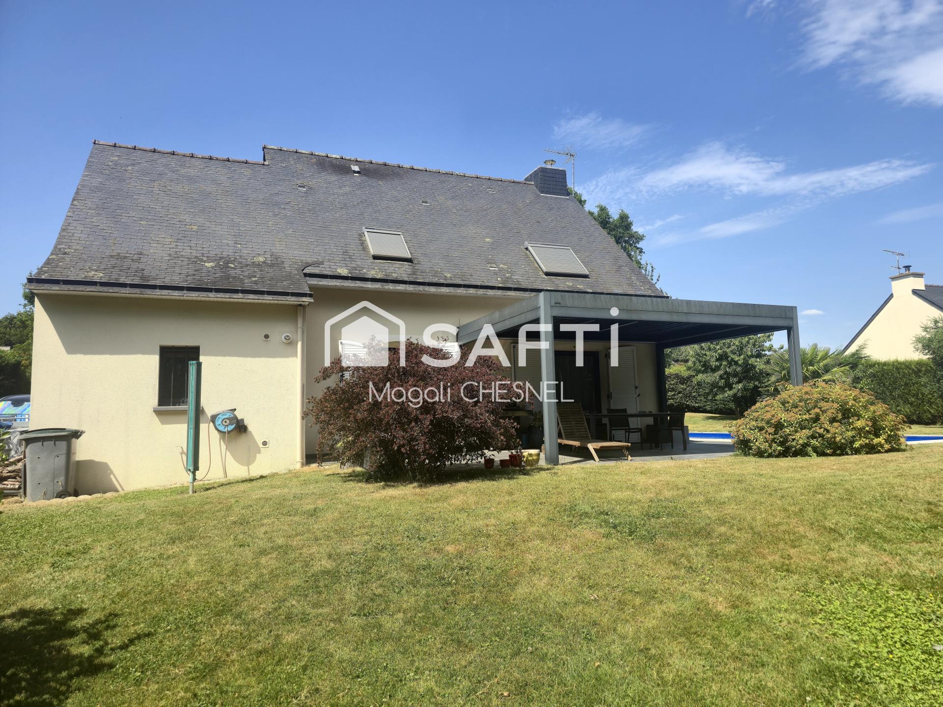 MAISON 110 m² (148 m² au sol) – 4 CHAMBRES – TERRAIN 1000 m² – ENVIRONNEMENT CALME
