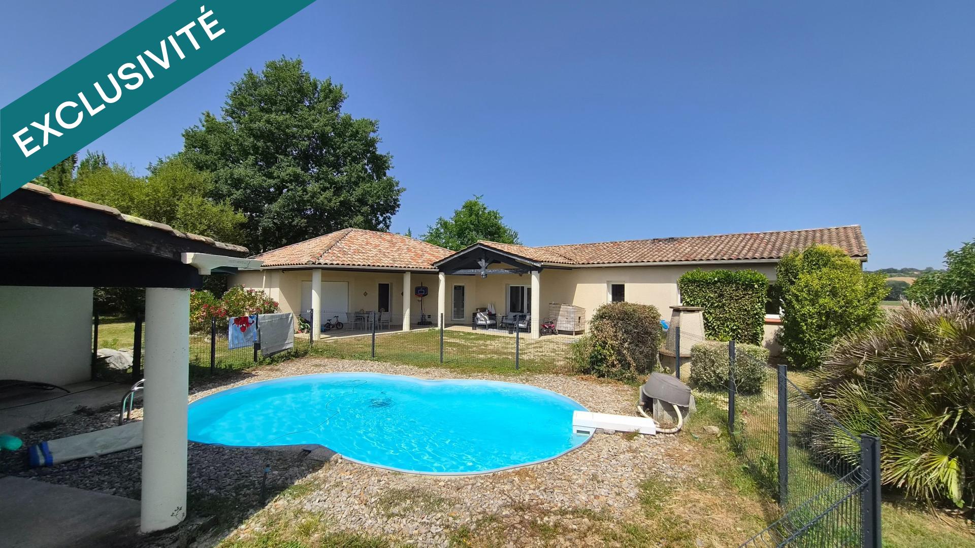 Maison 118m2 - 3 chambres - 1 bureau - garage - piscine