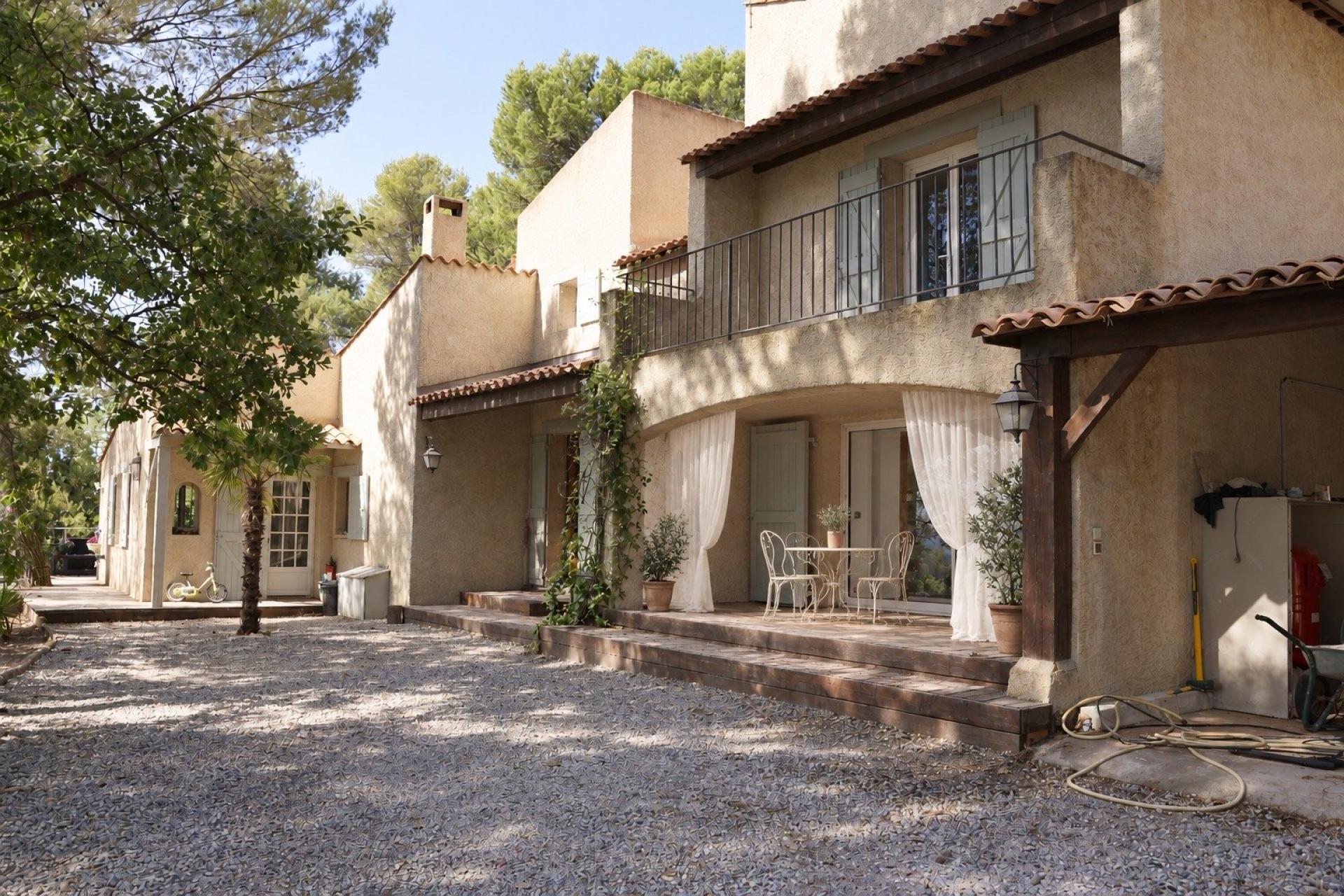 Photo SAFTI — Maison 6 pièces, 195 m² à Pierrevert 5