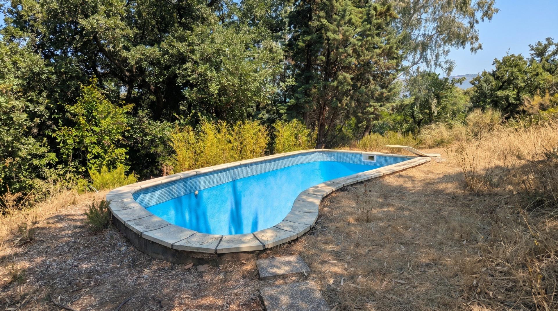 Photo 12 of the listing.
