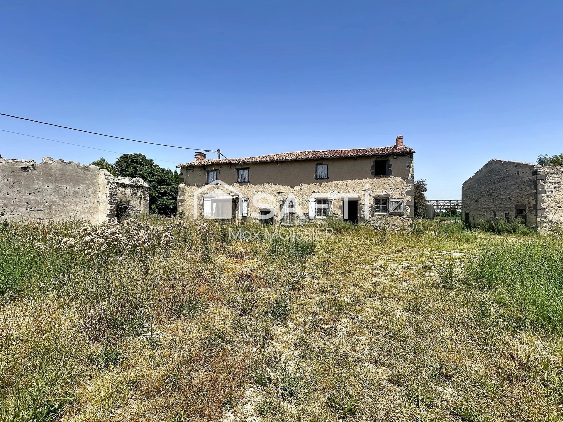 Saint-Ignat – Fort potentiel ! Maison à rénover entièrement sur un terrain de 1 068 m². Un projet idéal pour les passionnés de rénovation et les investisseurs en quête d'opportunités.