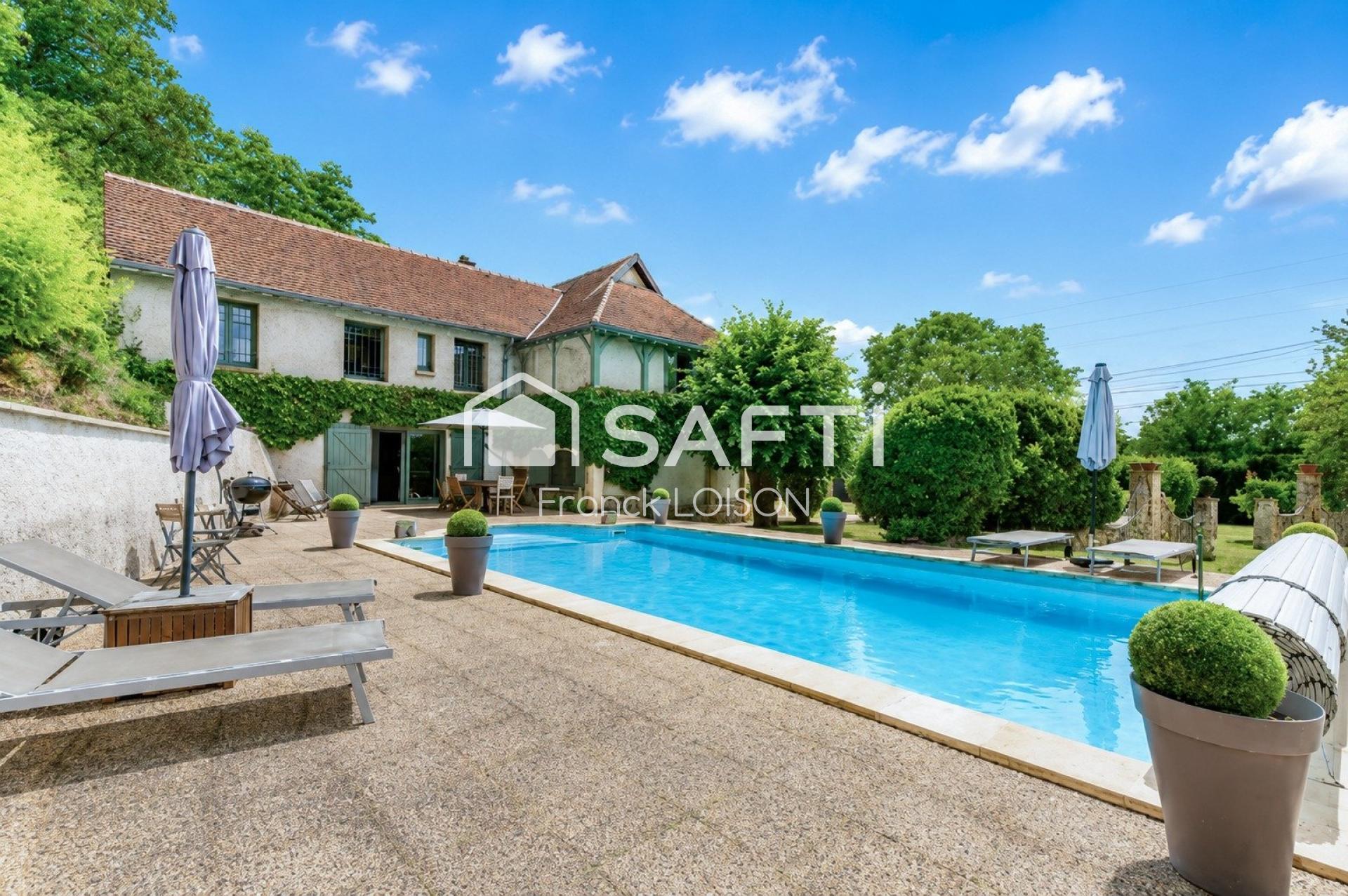 Maison de charme avec piscine aux portes de Bléré