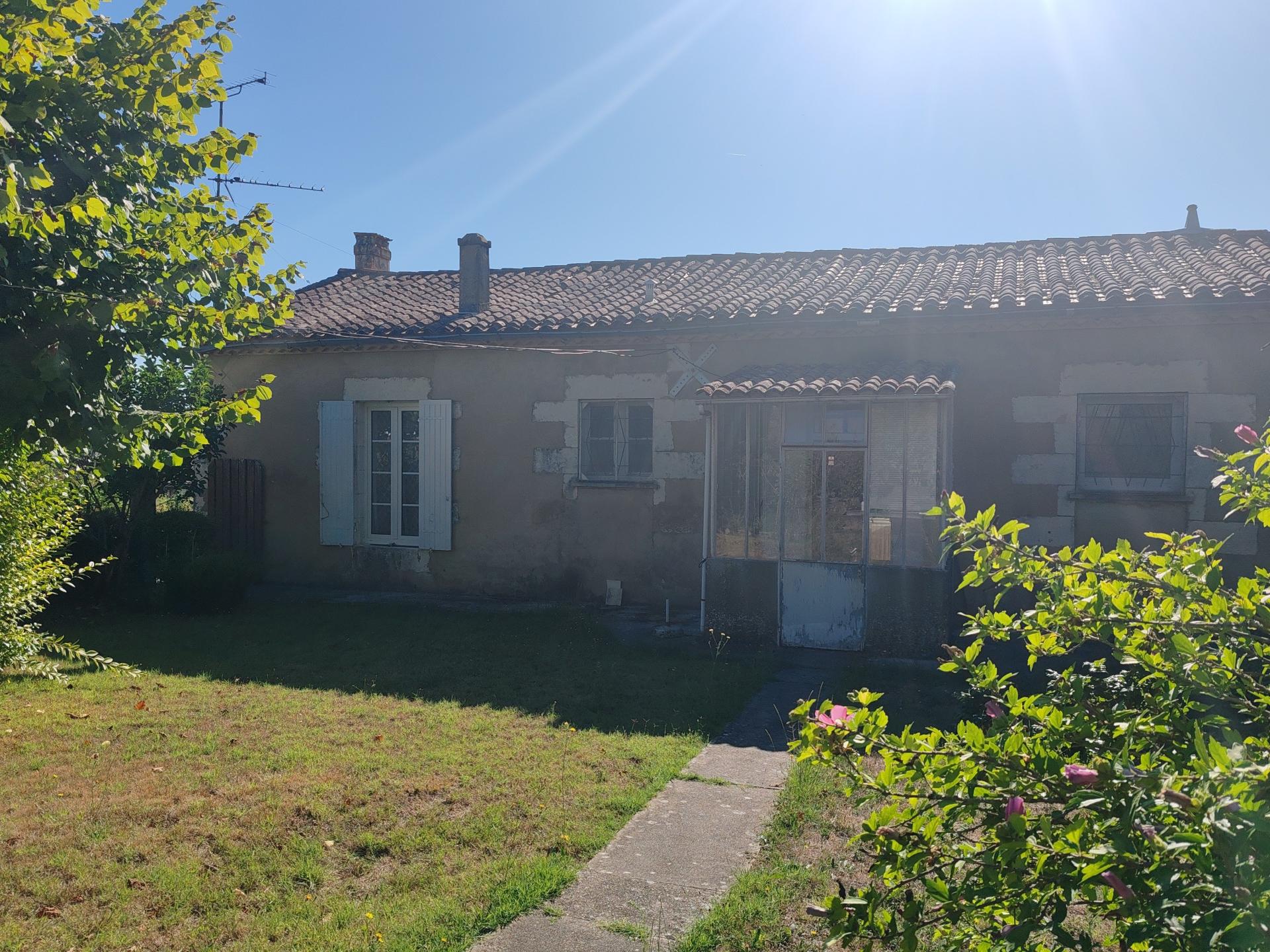 Maison 6 pièces 118 m² · à Mortagne-sur-Gironde · 118 m² · 160 000 €