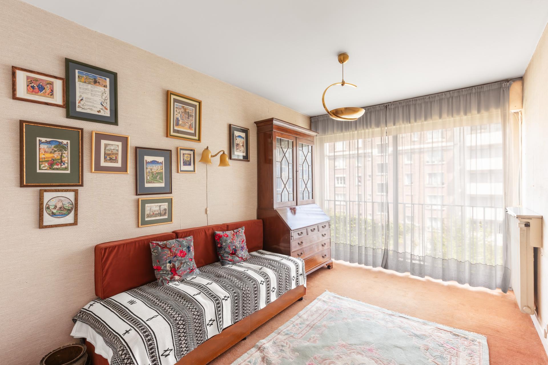 Photo 10 of the listing.