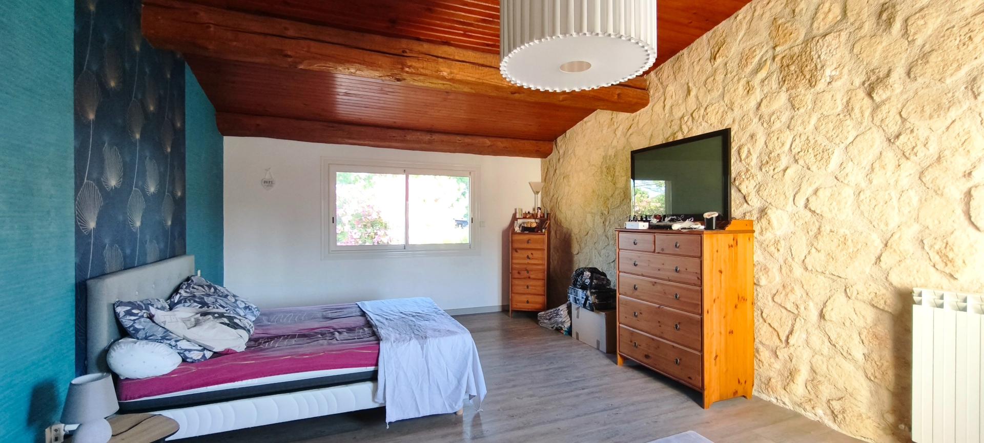 Photo 9 of the listing.