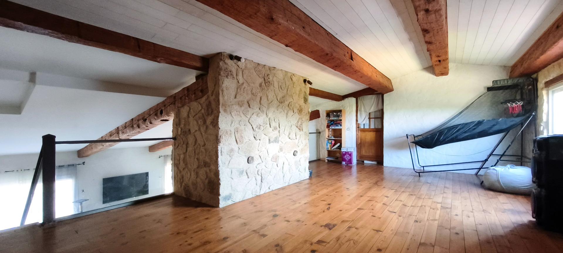 Photo 8 of the listing.