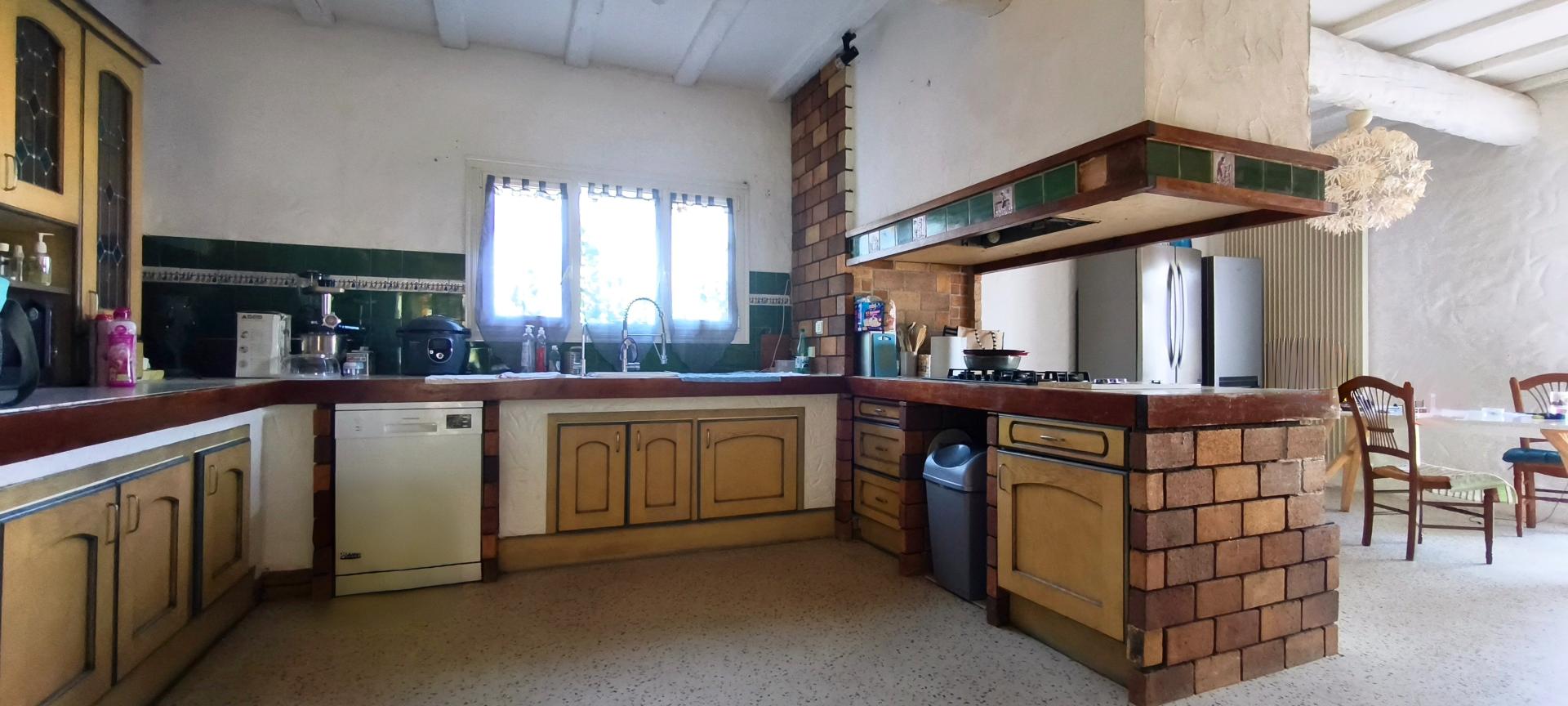 Photo 7 of the listing.