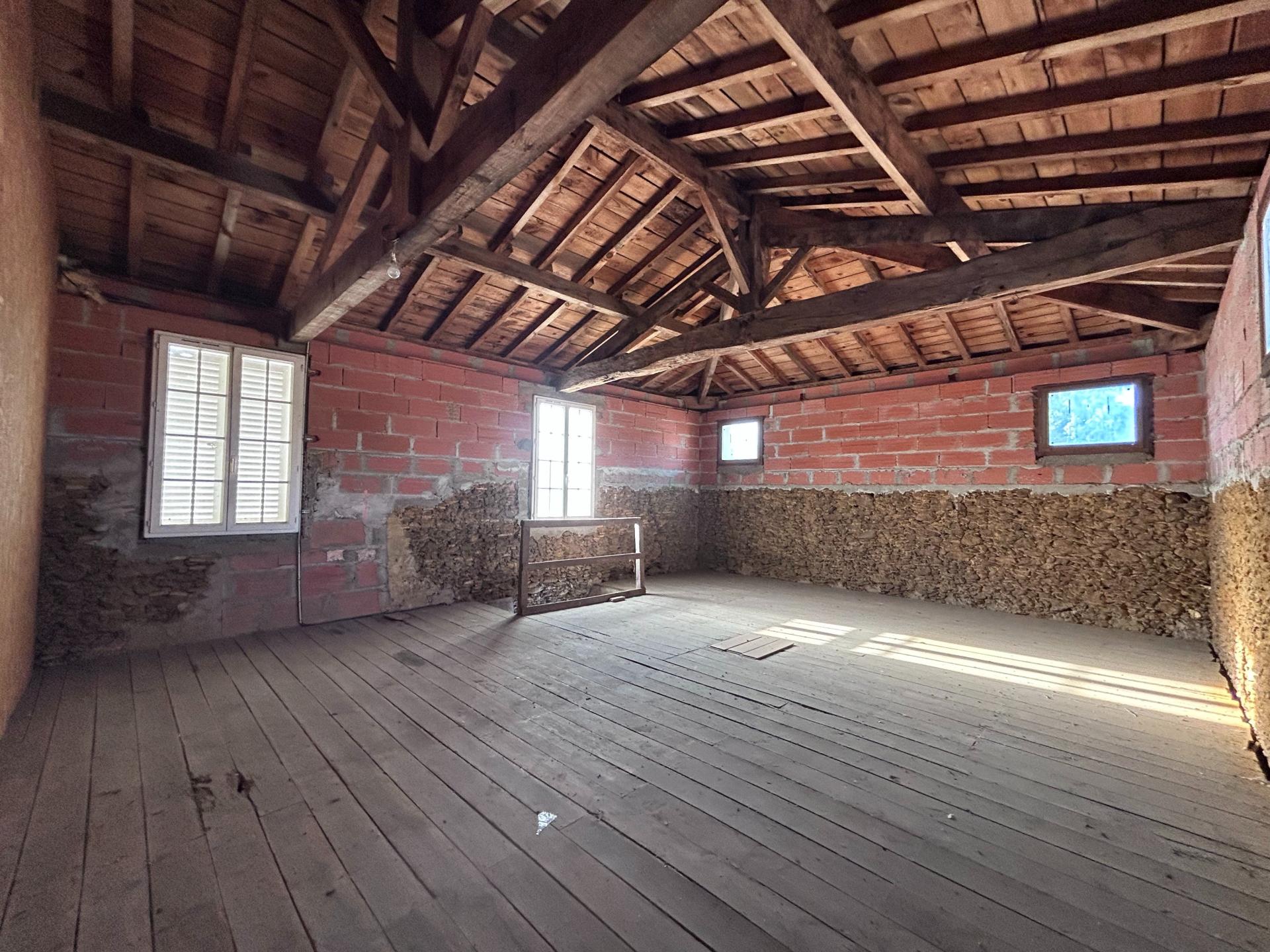 Photo 6 of the listing.