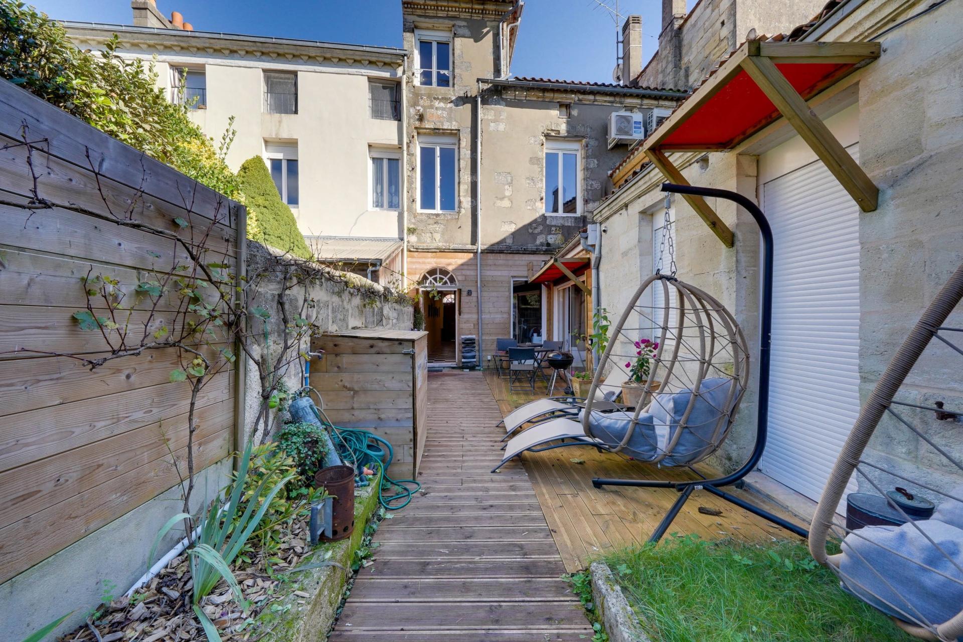 Maison de ville exploitée en meublé de tourisme