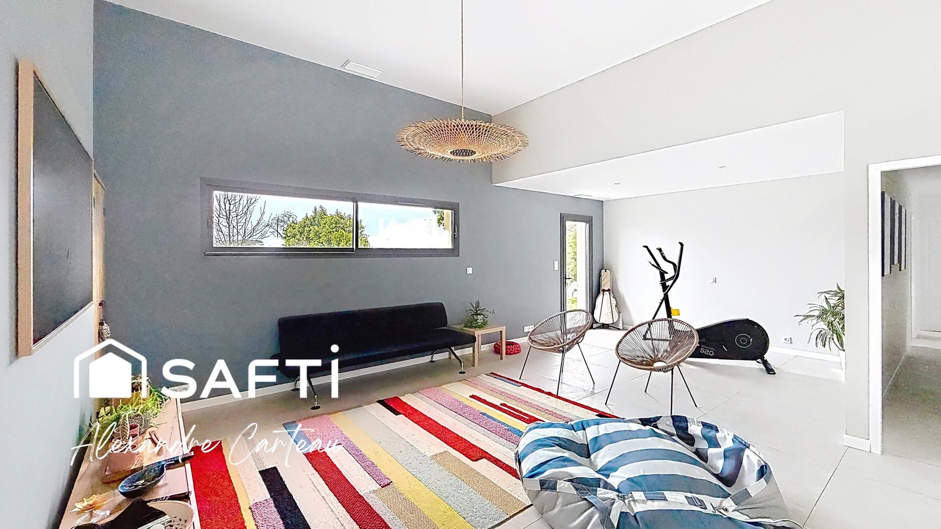 Photo 4 of the listing.