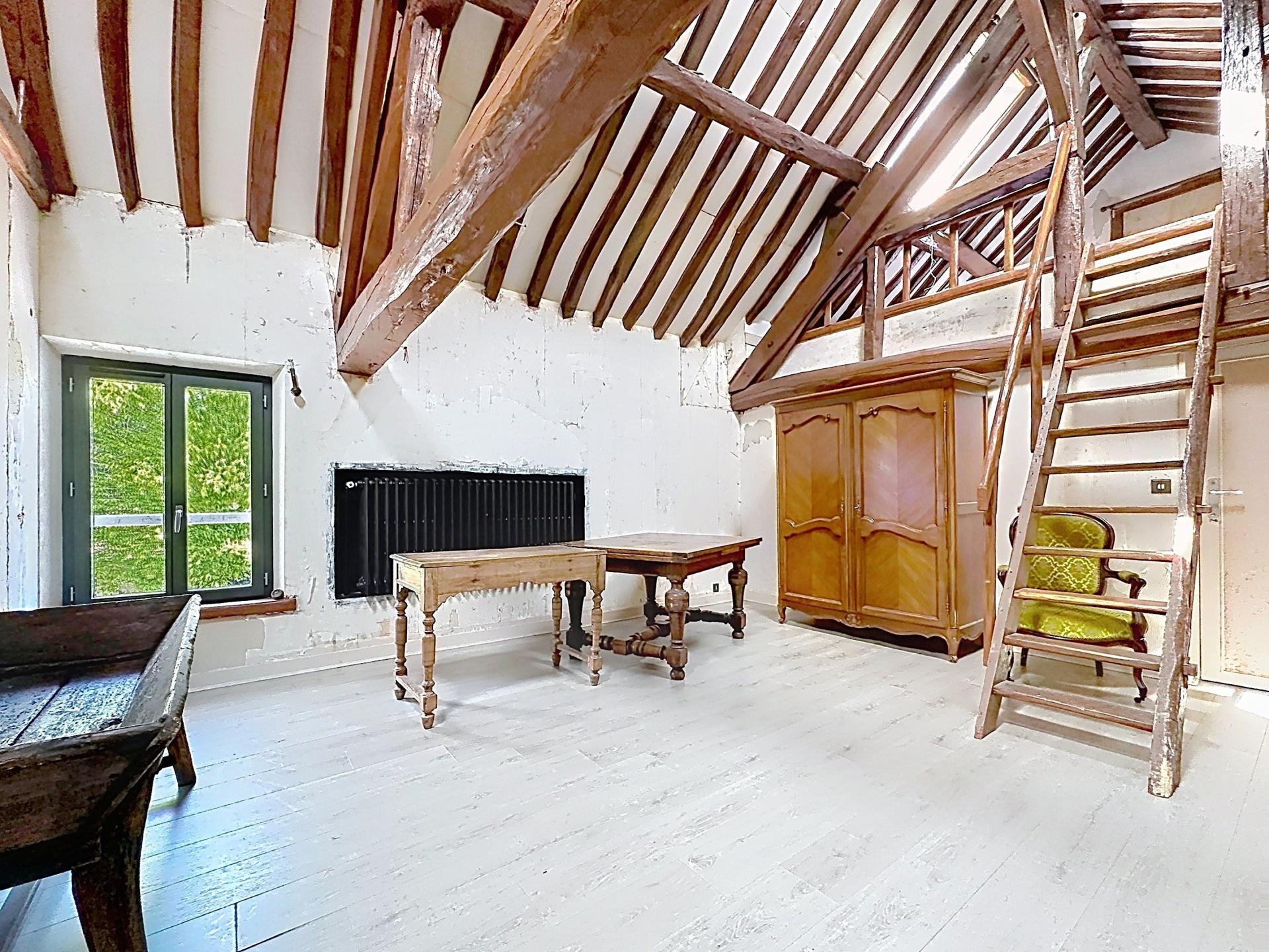 Photo 6 of the listing.