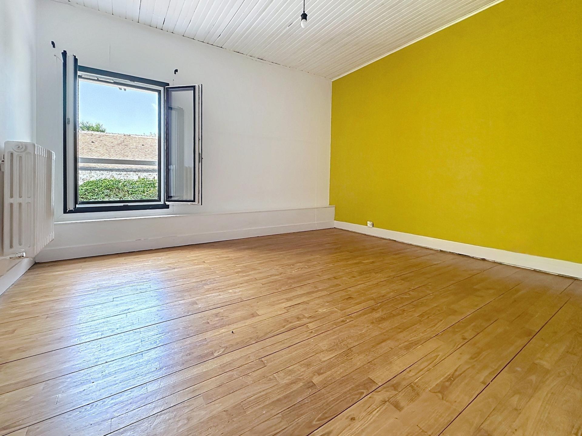 Photo 9 of the listing.