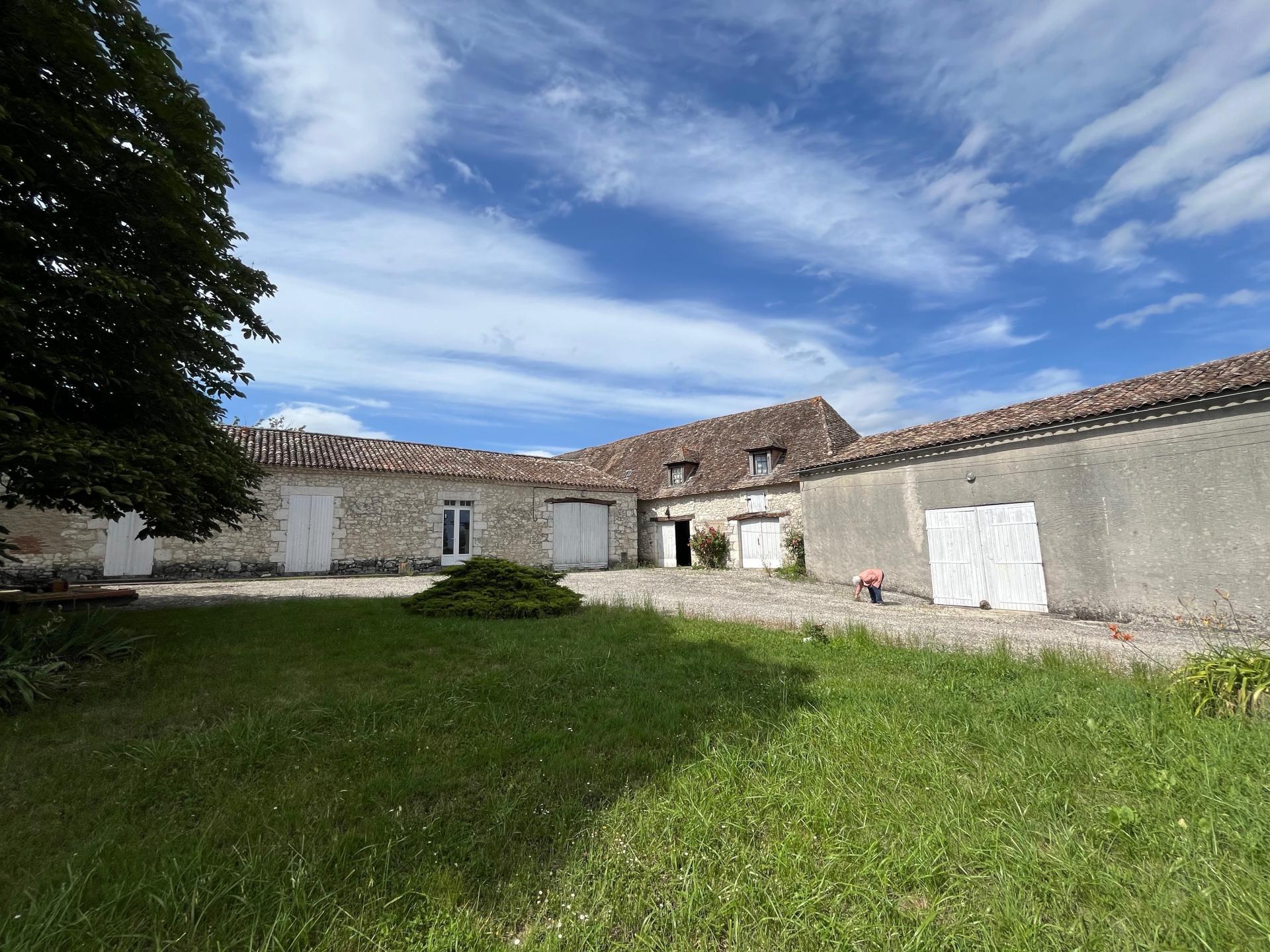 Maison 6 pièces 127 m² · à Saint-Perdoux · 127 m² · 795 000 €