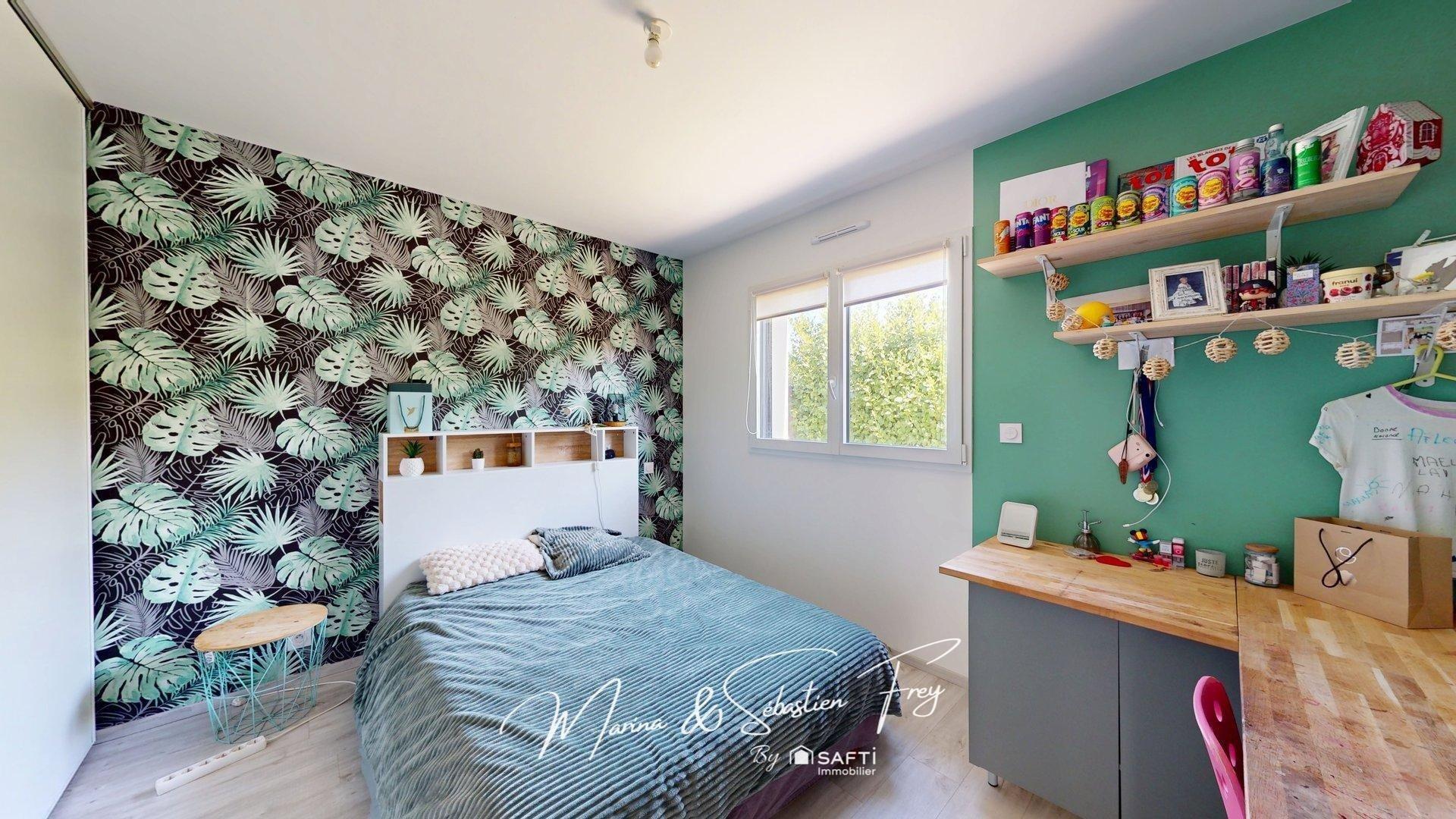 Photo 9 of the listing.