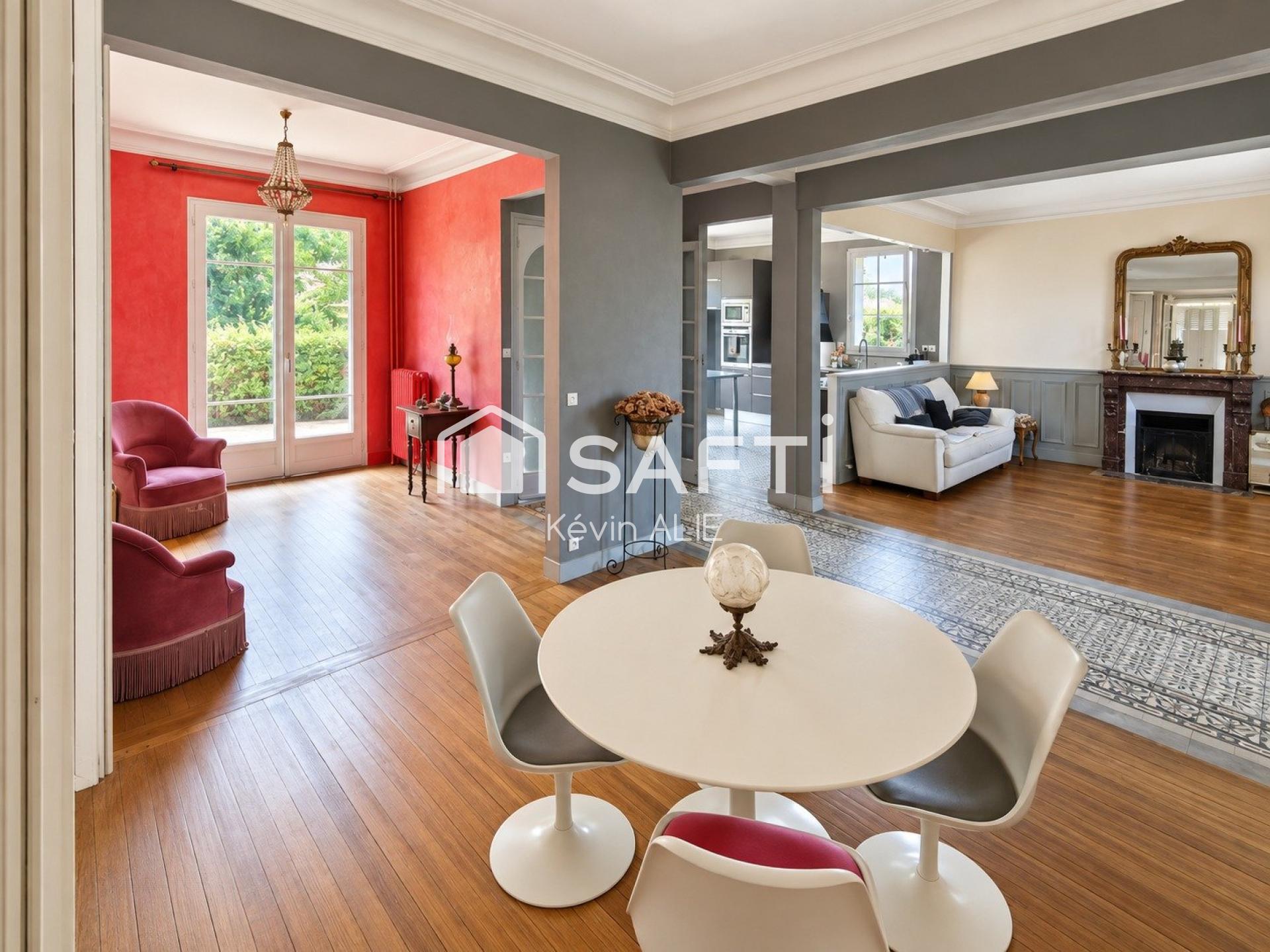 Photo SAFTI — Maison 8 pièces, 210 m² à Couilly Pont Aux Dames 3