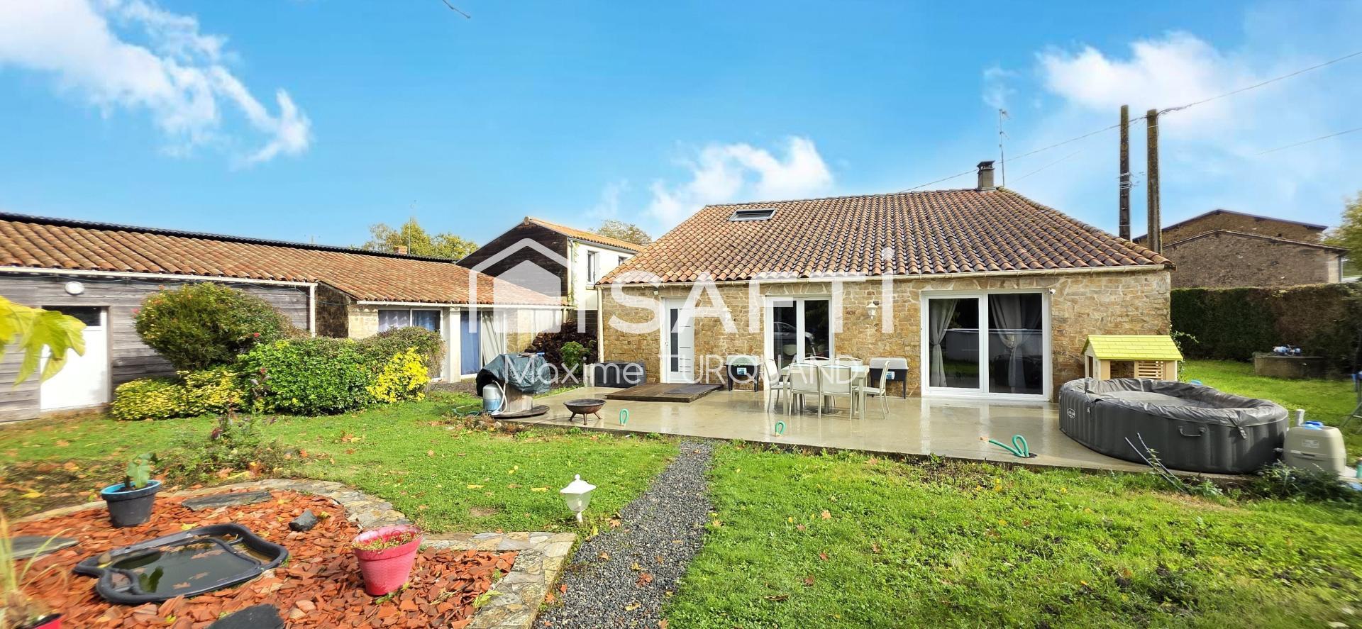 Maison 5 pièces 131 m² · à Antigny · 131 m² · 210 000 €