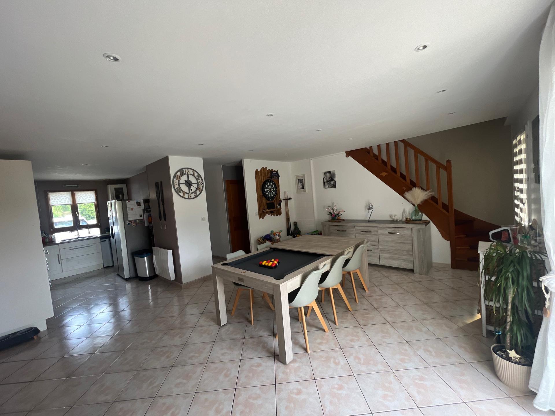 Maison 6 pièces 129 m² · à La Neuville-Roy · 129 m² · 251 000 €