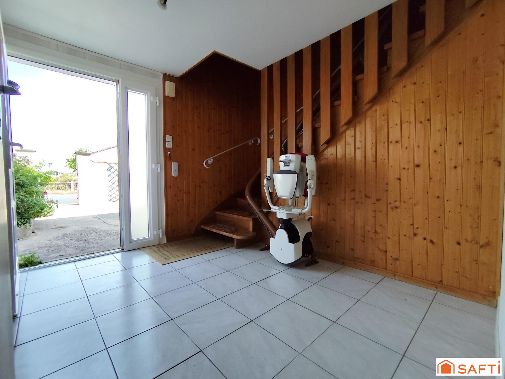 Photo SAFTI — Maison 6 pièces, 137 m² à Frontenay Rohan Rohan 4