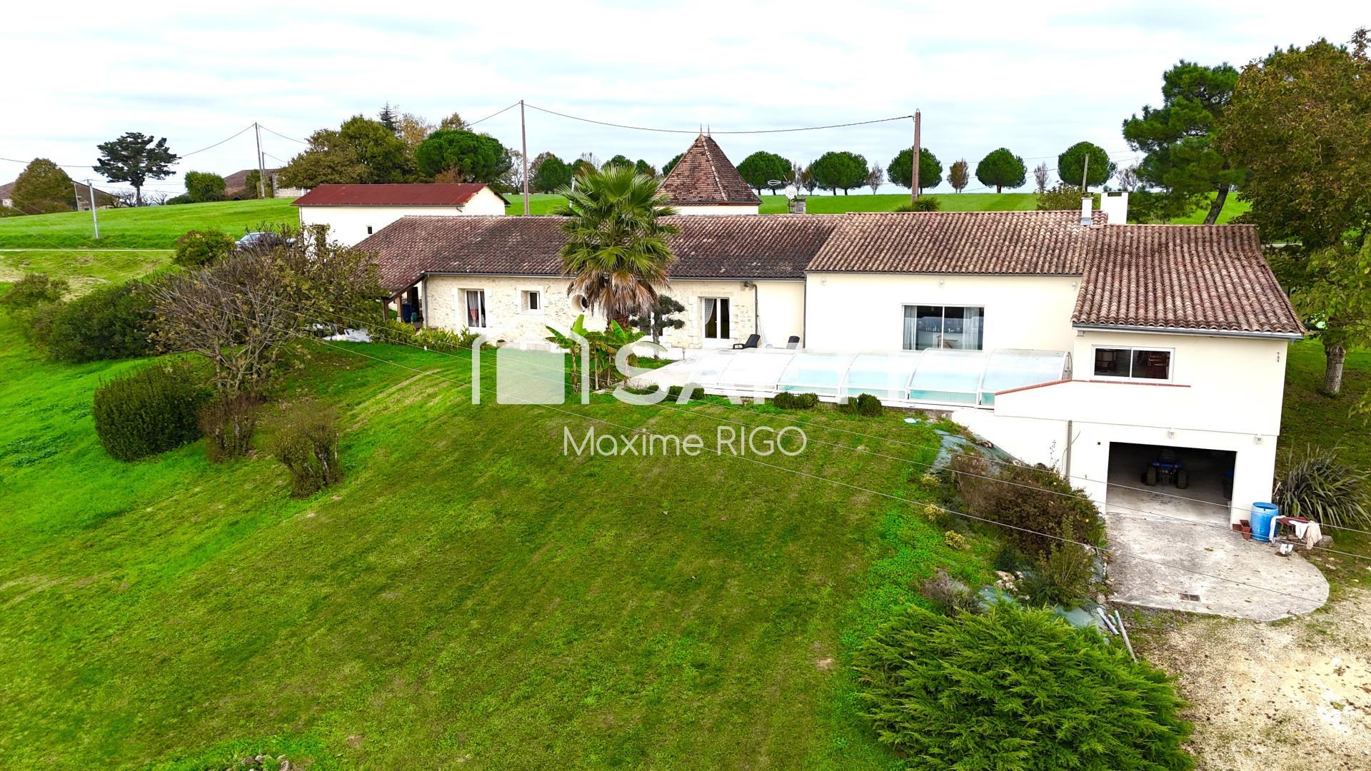 Propriété d'exception de 285 m² sur 2,2 ha
