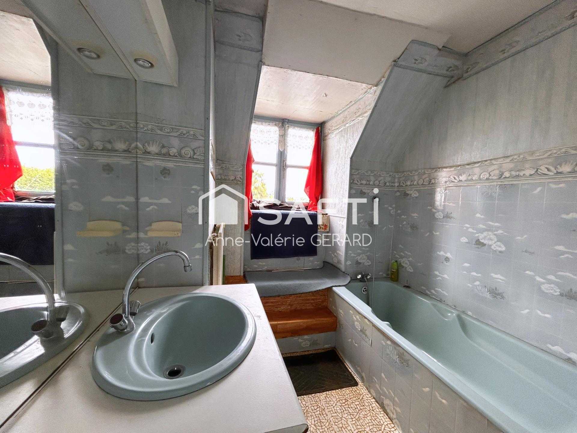 Photo SAFTI — Maison 6 pièces, 128 m² à Fougerolles Du Plessis 4
