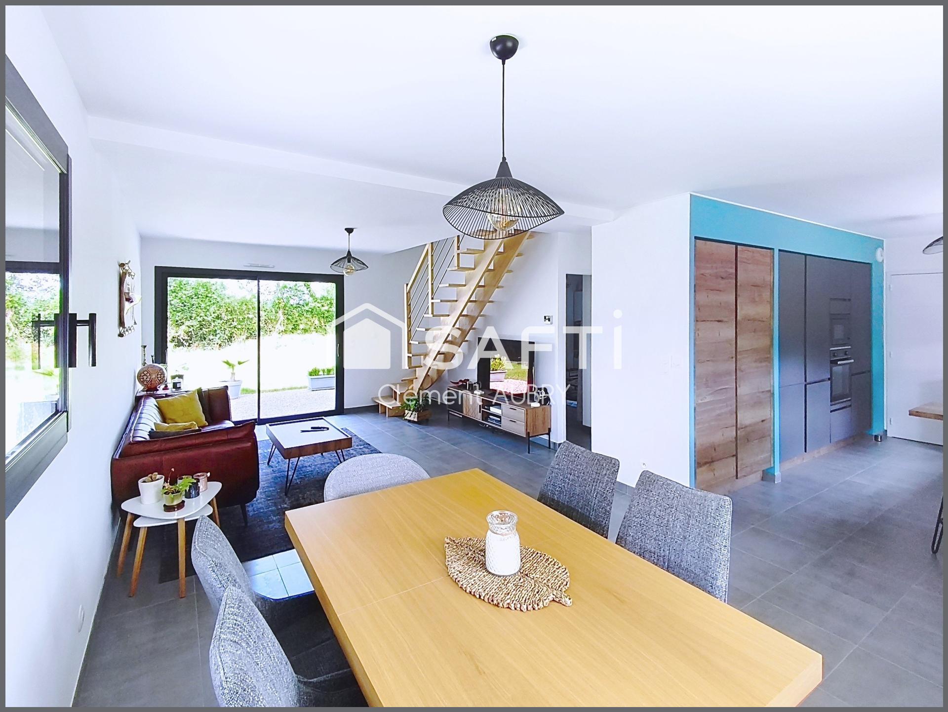Photo SAFTI — Maison 5 pièces, 105 m² à Le Genest Saint Isle 5