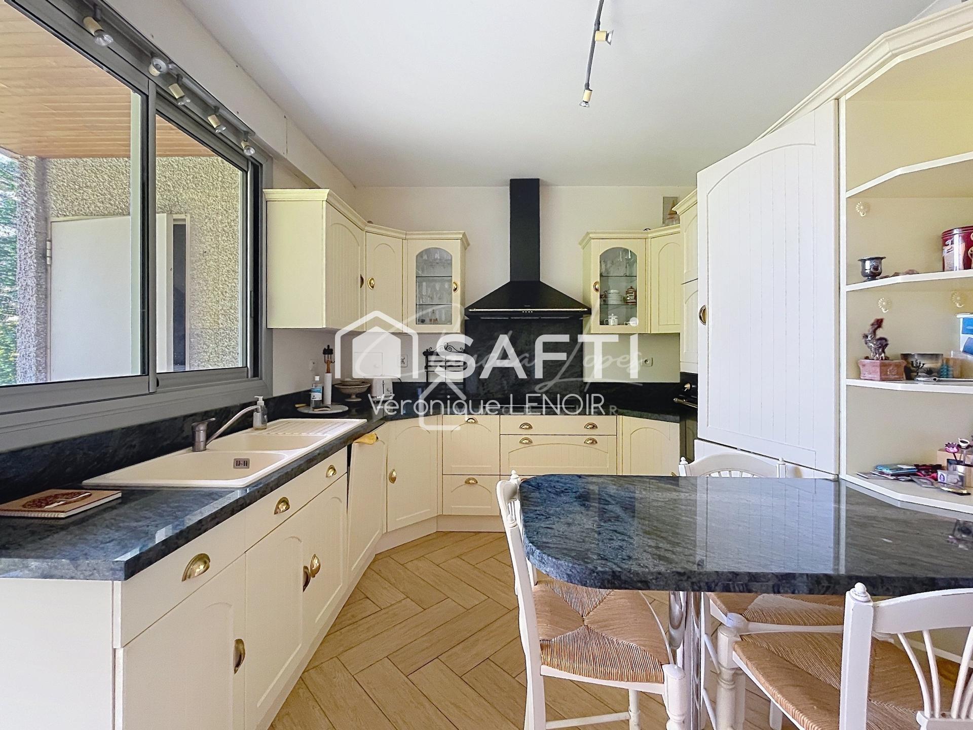 Photo SAFTI — Appartement 4 pièces, 103 m² à Saint Gratien 4