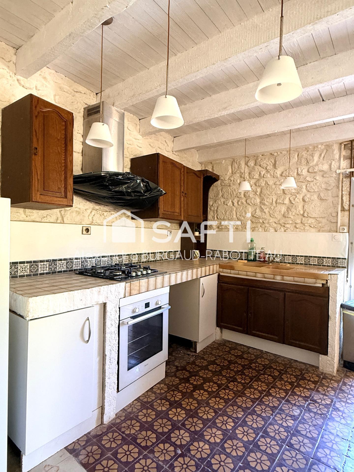 Photo SAFTI — Maison 8 pièces, 246 m² à Chaniers 5