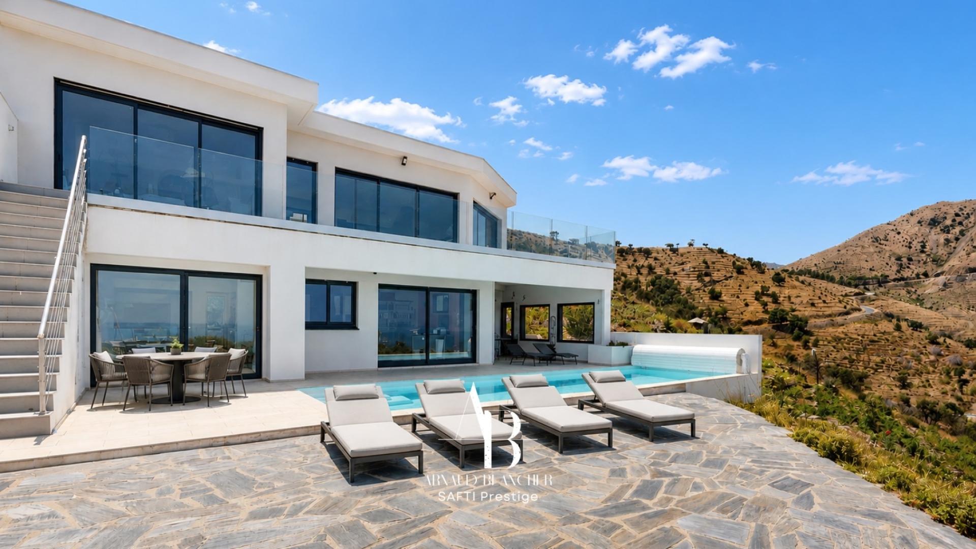 Photo 7 of the listing.
