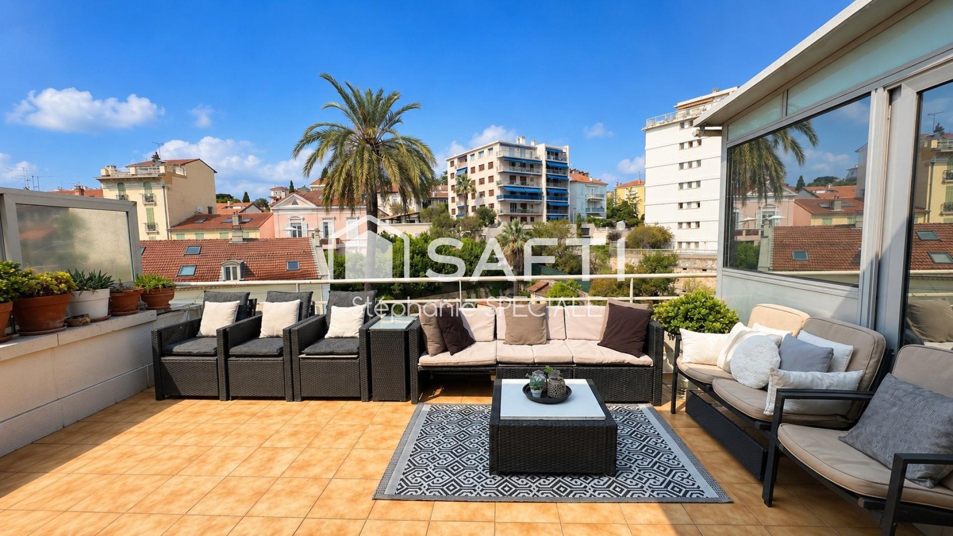 CANNES – DERNIER ÉTAGE | VUE MER PANORAMIQUE | TERRASSE 17 m² | 2 CHAMBRES