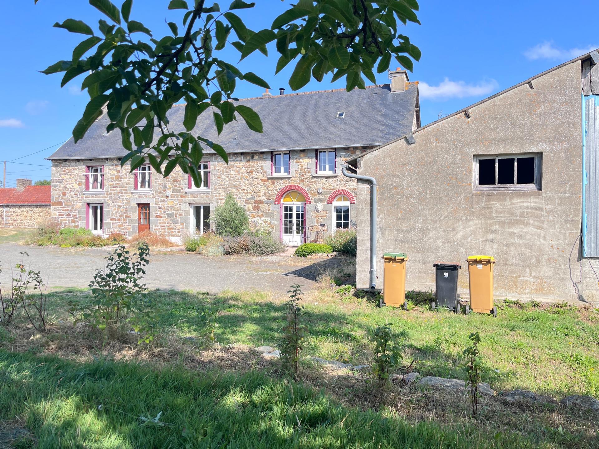 Maison 10 pièces 240 m² · à Saint-Brieuc · 240 m² · 435 000 €