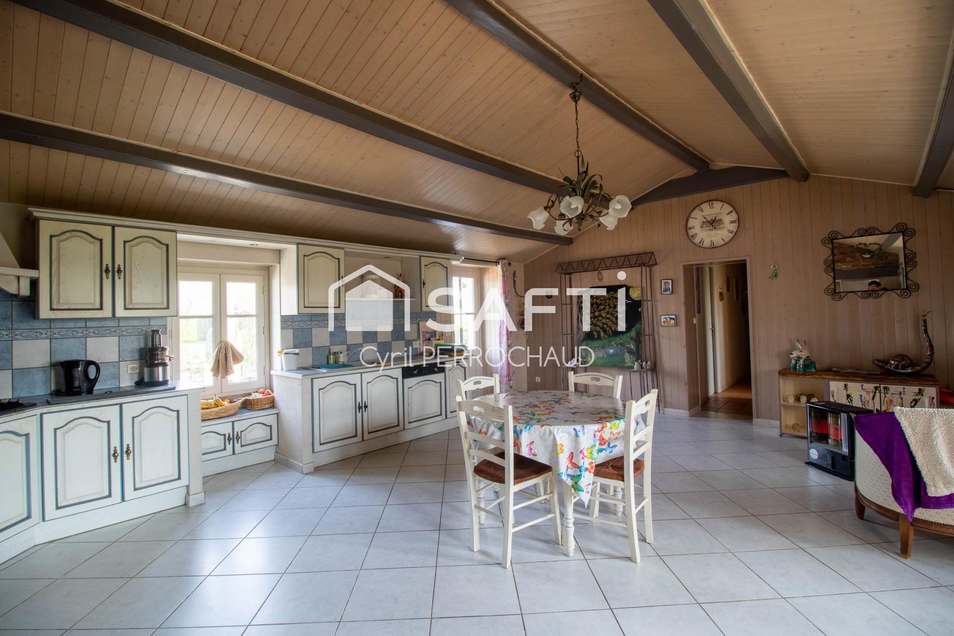 Maison 7 pièces 170 m² · à Machecoul-Saint-Meme · 170 m² · 379 000 €