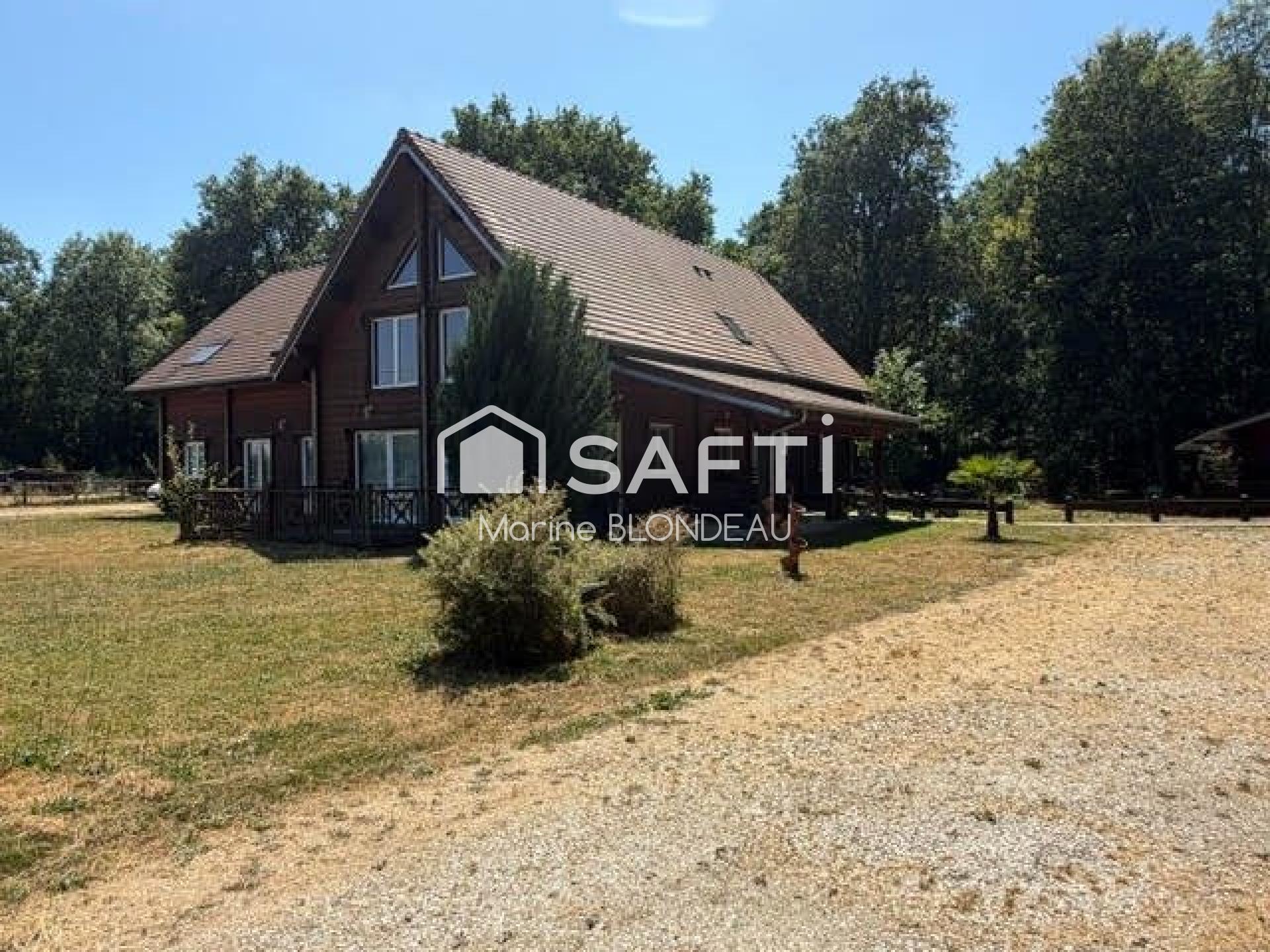 Maison 345m² — Mers-sur-Indre