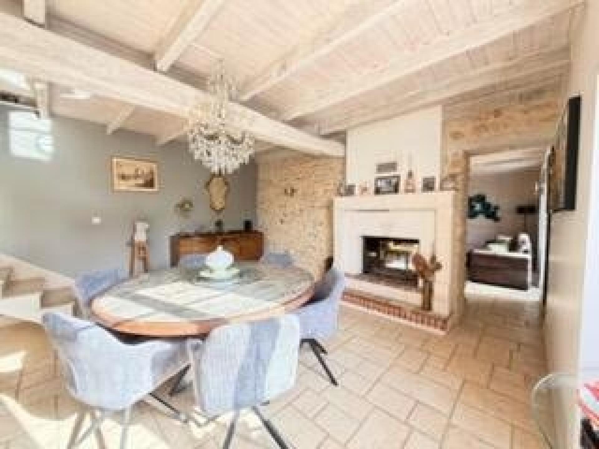 Photo 5 of the listing.