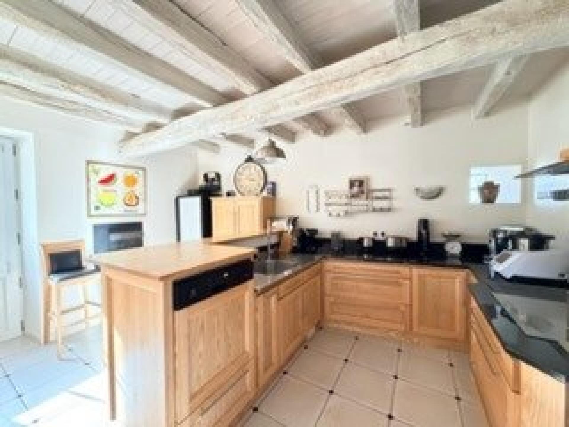 Photo 8 of the listing.