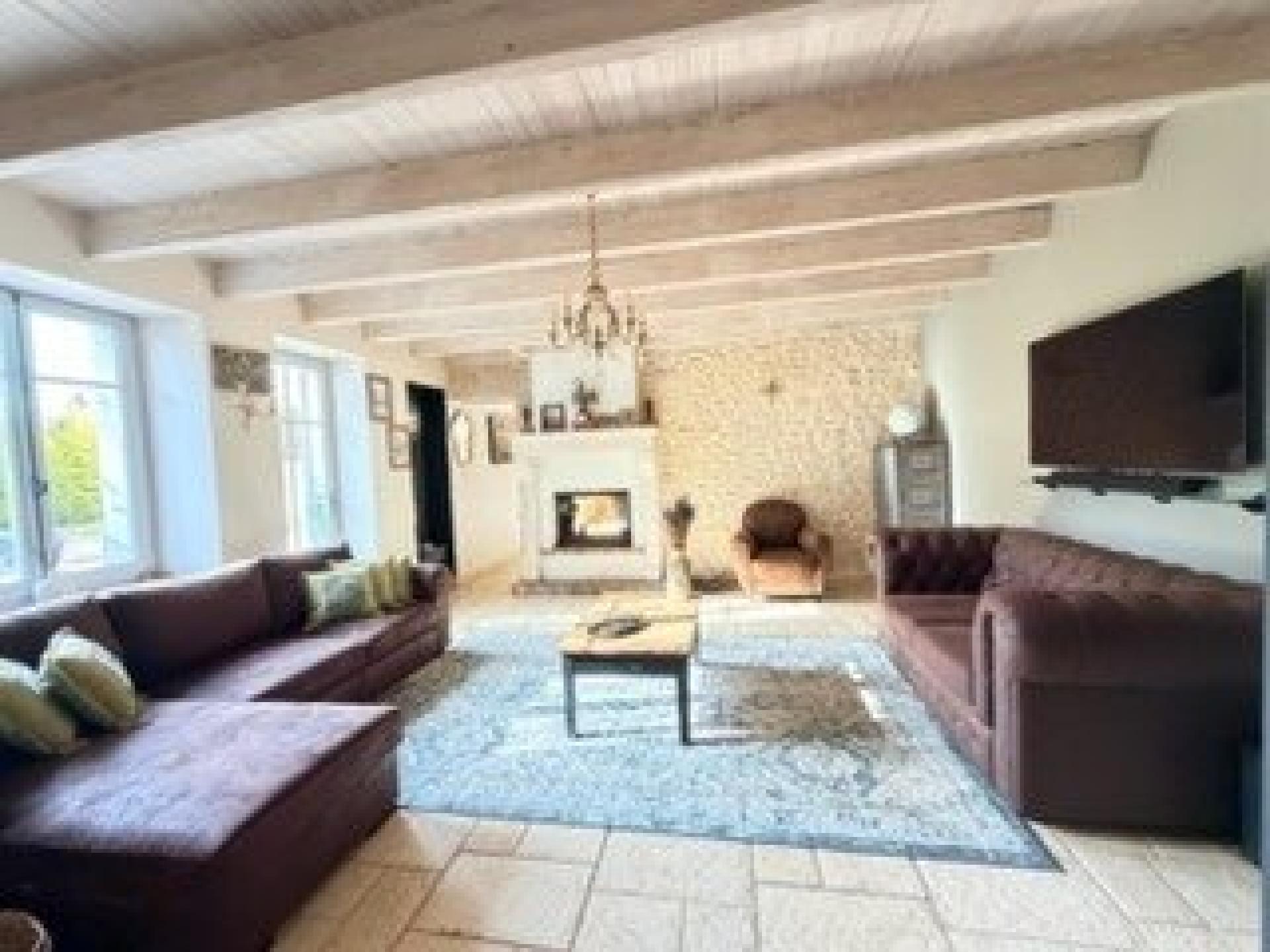 Photo 6 of the listing.