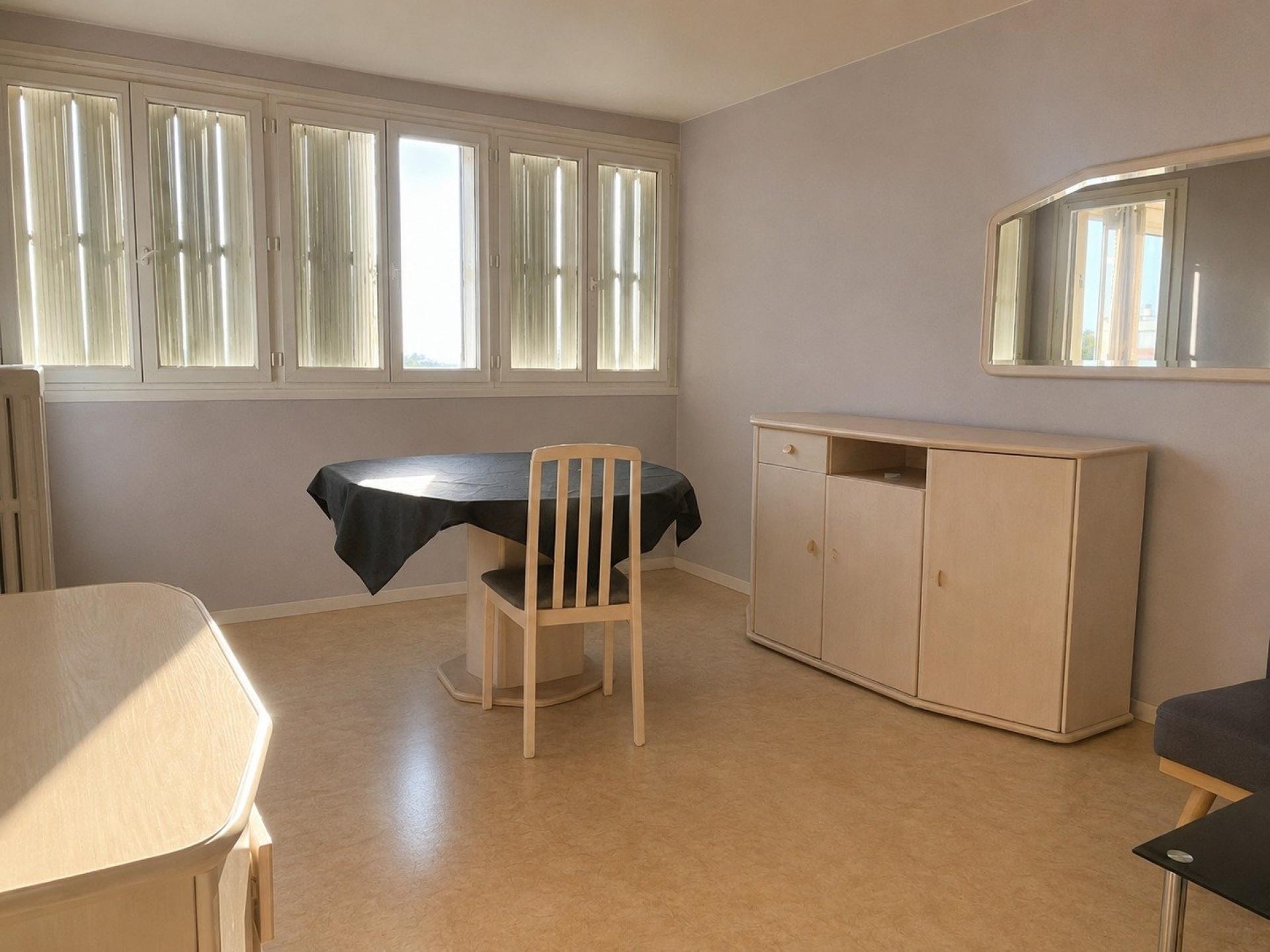 Appartement 3 pièces 66 m² · à Allonnes · 66 m² · 81 000 €