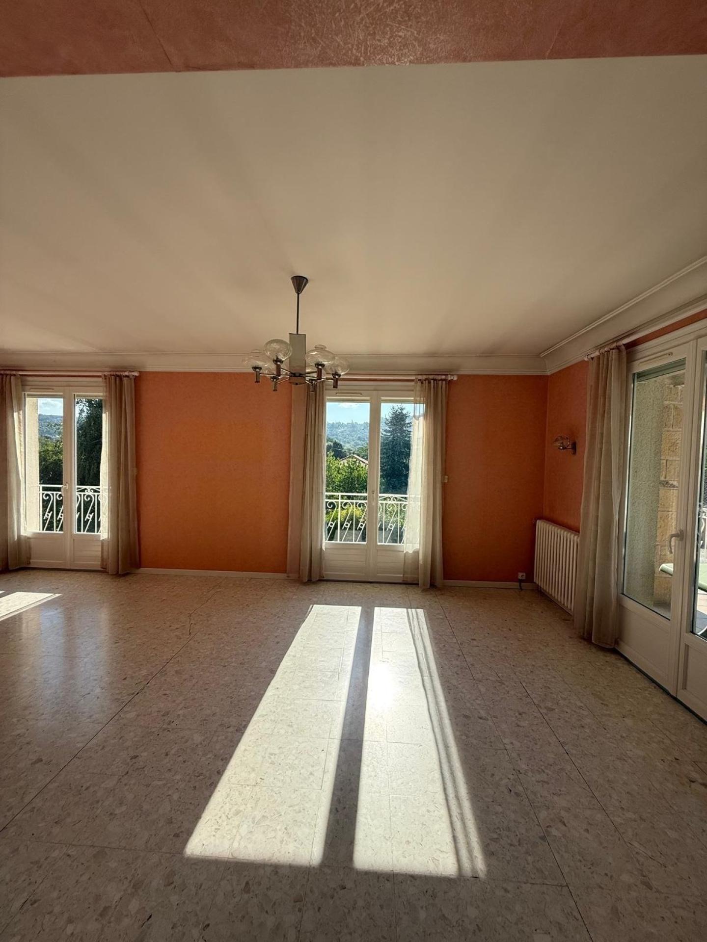 Photo SAFTI — Maison 6 pièces, 137 m² à Villefranche De Rouergue 4